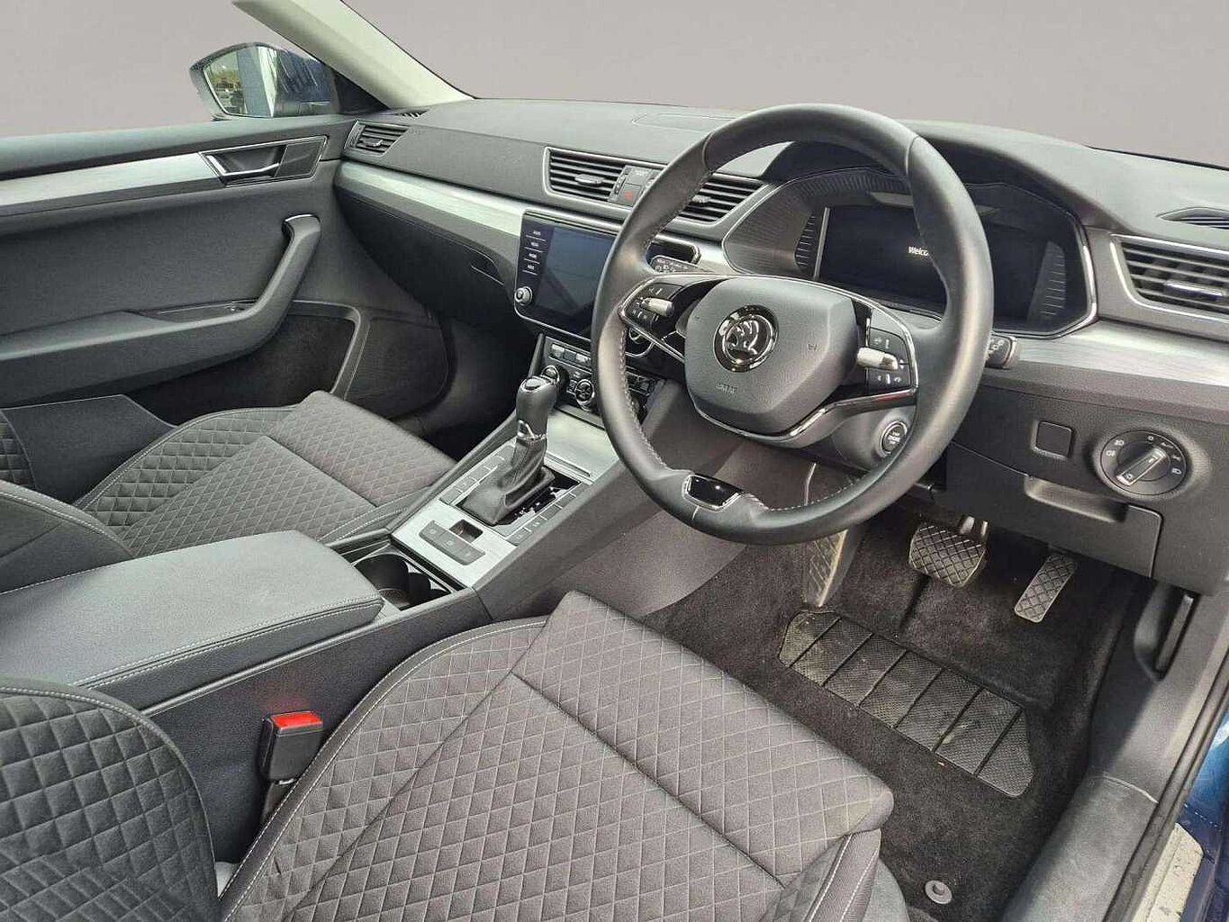 SKODA Superb 2.0 TDI SCR 150ps SE DSG Estate