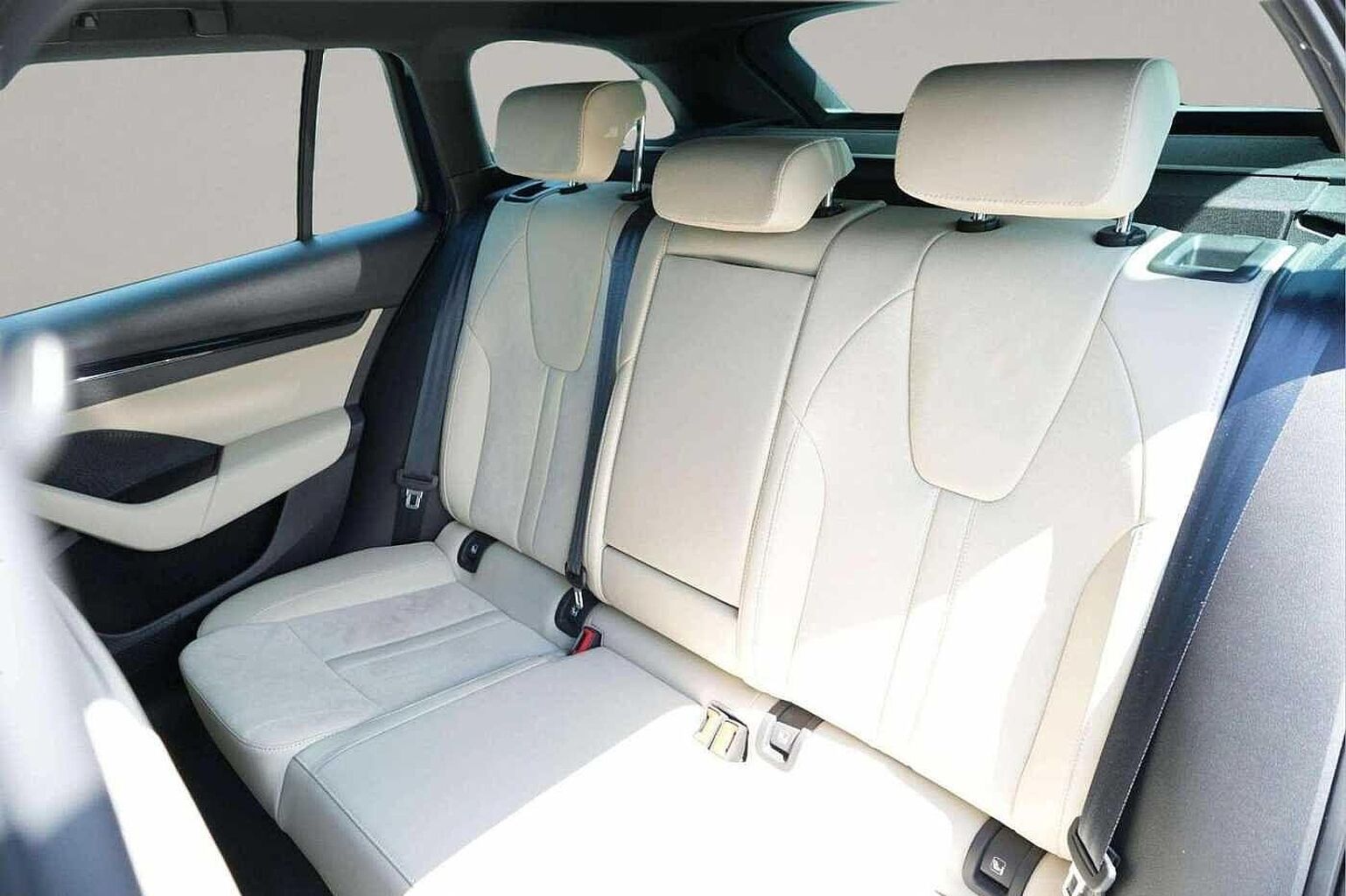 SKODA Octavia Estate 1.5 TSI 150ps SEL First Edition ACT