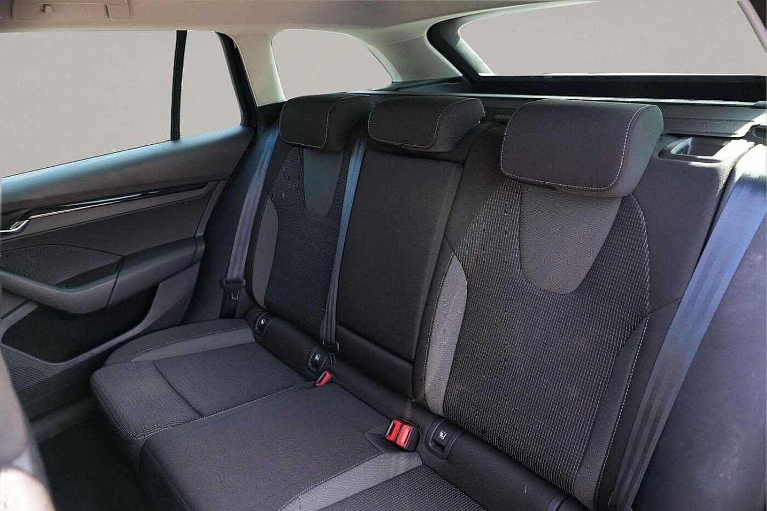 SKODA Octavia Estate 1.0 TSI e-TEC (109ps) SE SG