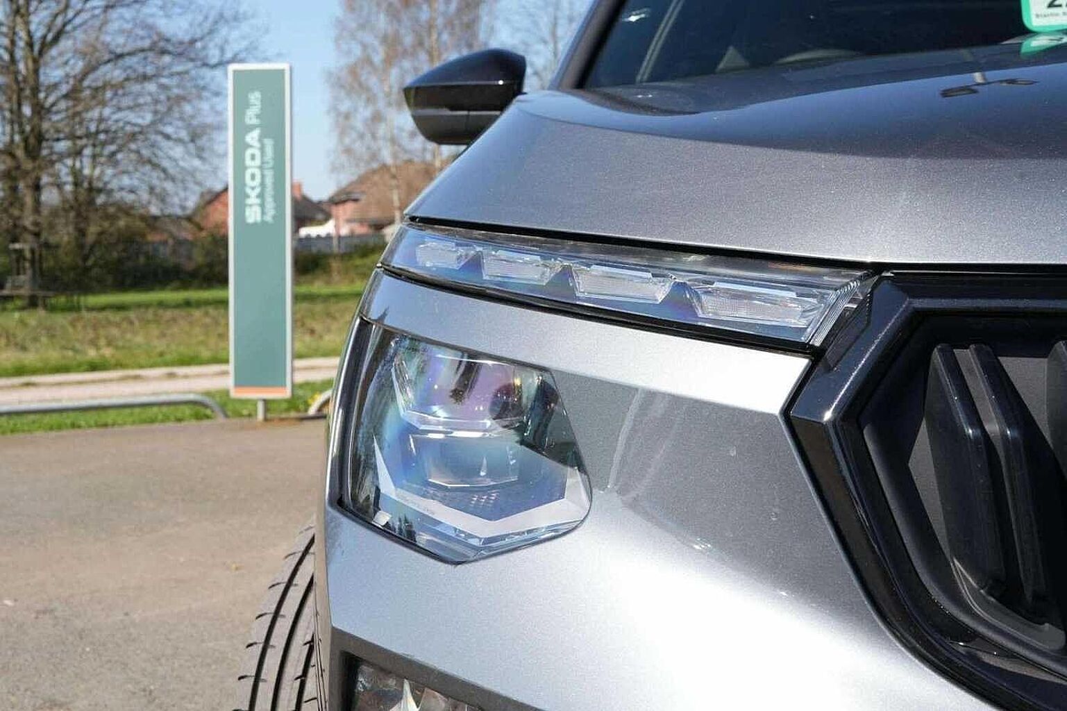 SKODA Kamiq Hatchback 1.5 TSI Monte Carlo 5dr