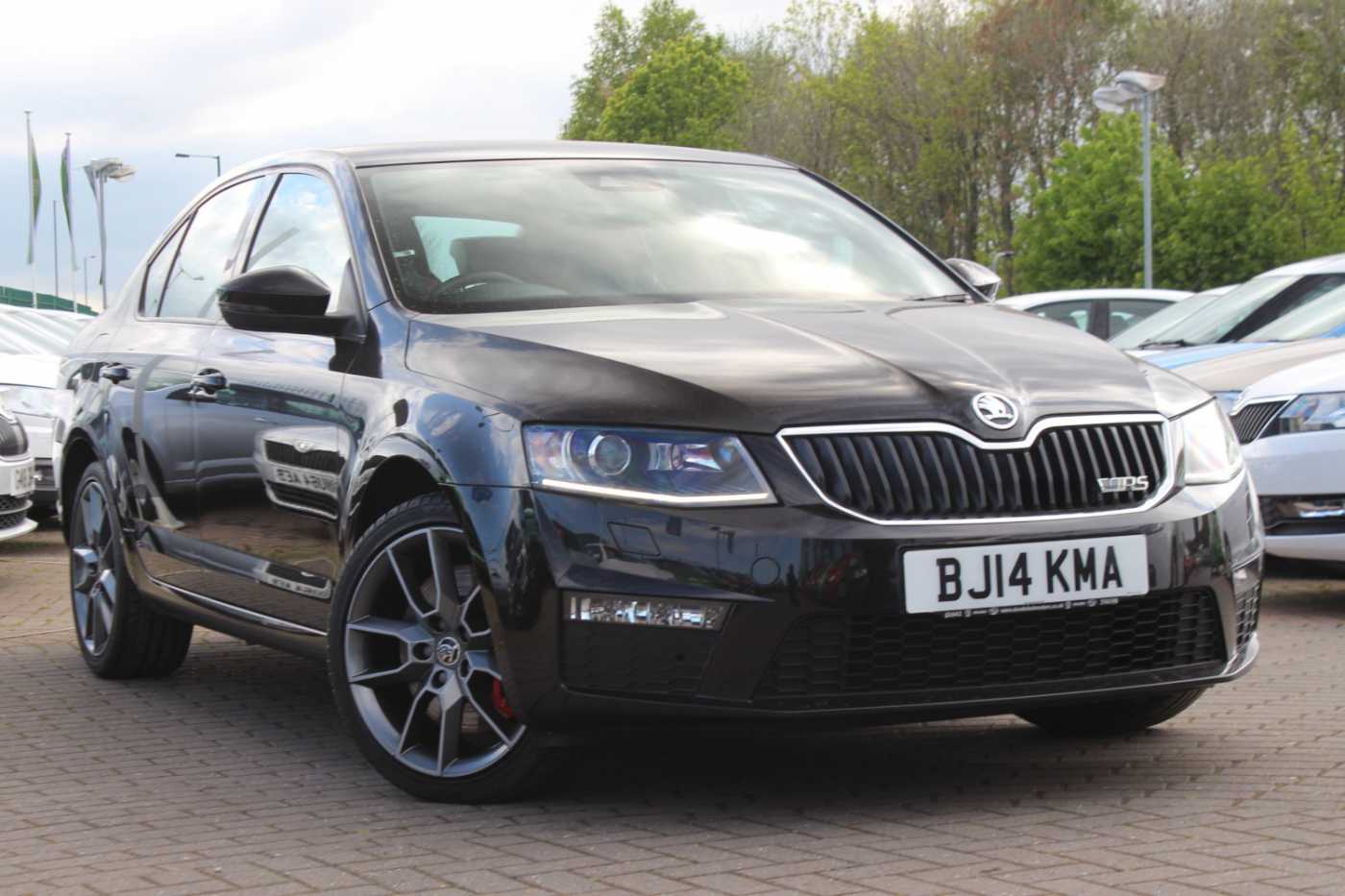 Black skoda octavia