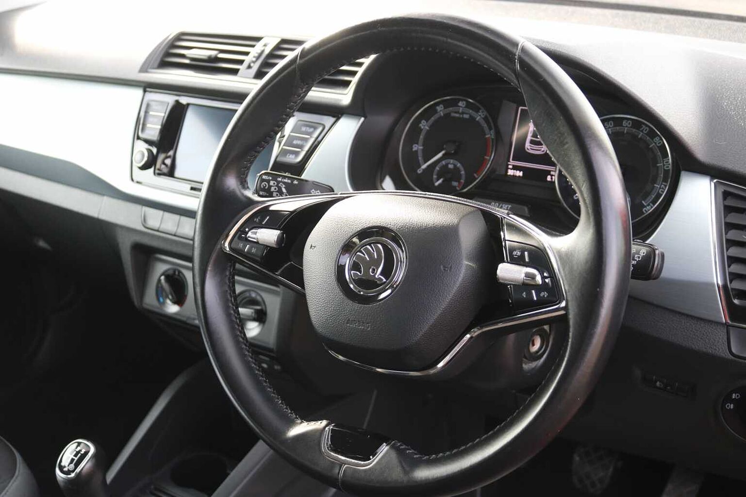 SKODA Fabia 1.0 MPI (60ps) Colour Edition 5-Dr Hatchback