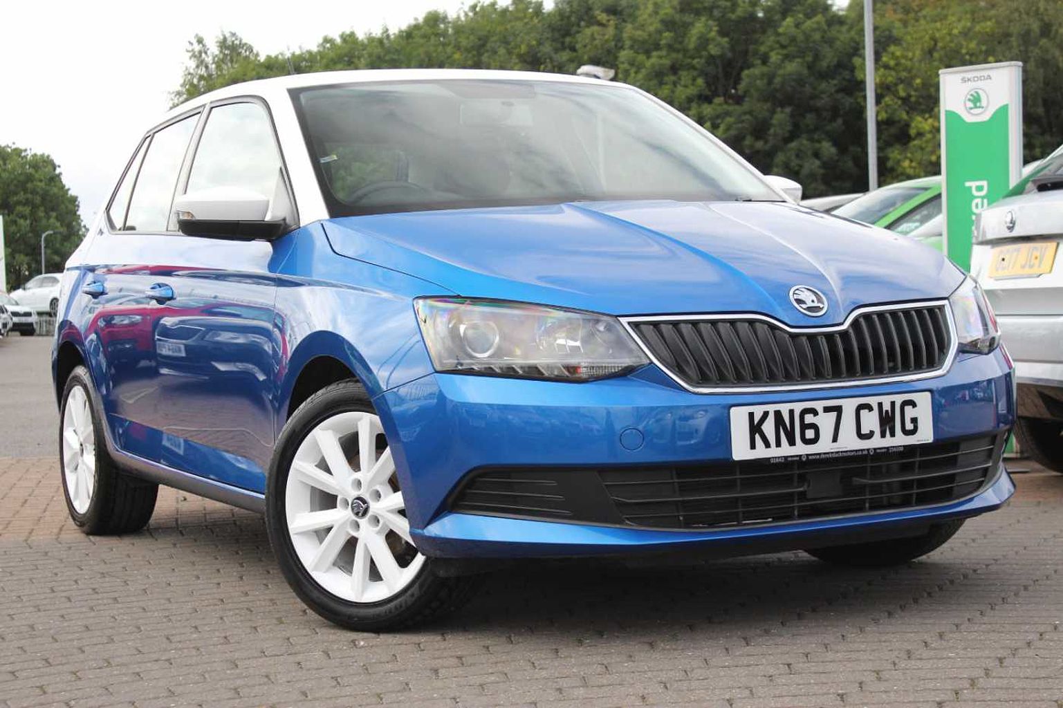 Skoda Fabia Mpi Ps Colour Edition S S Dr Hb