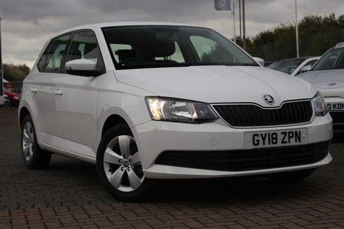 Find A Used White ŠKODA Fabia 1.0 MPI (60ps) Colour Edition 5 Door ...