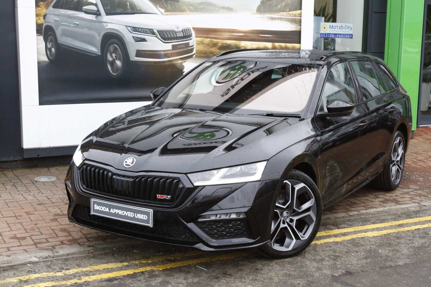 Black skoda octavia