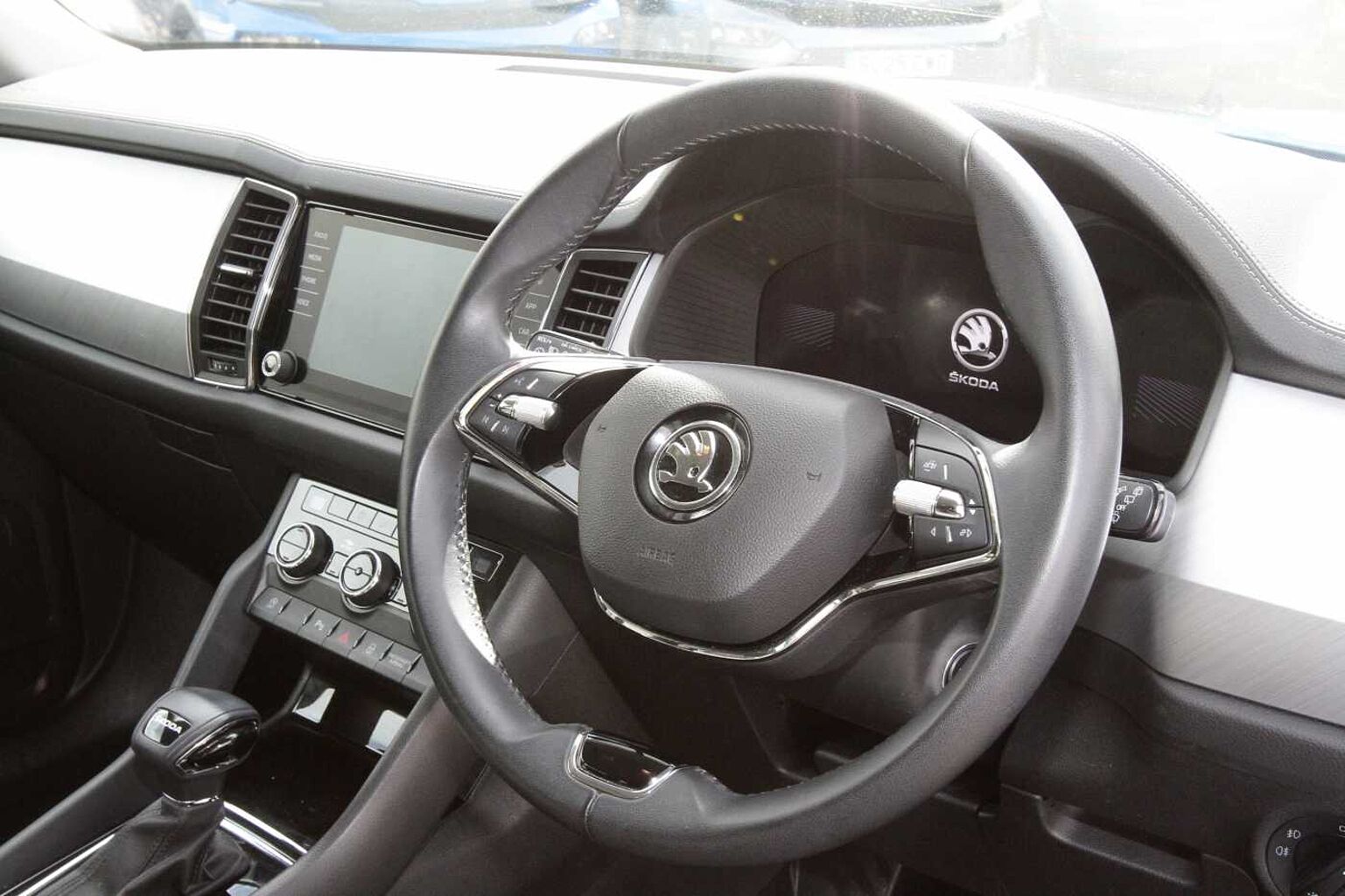 SKODA Kodiaq 1.5 TSI SE Drive (7 seats) 150PS