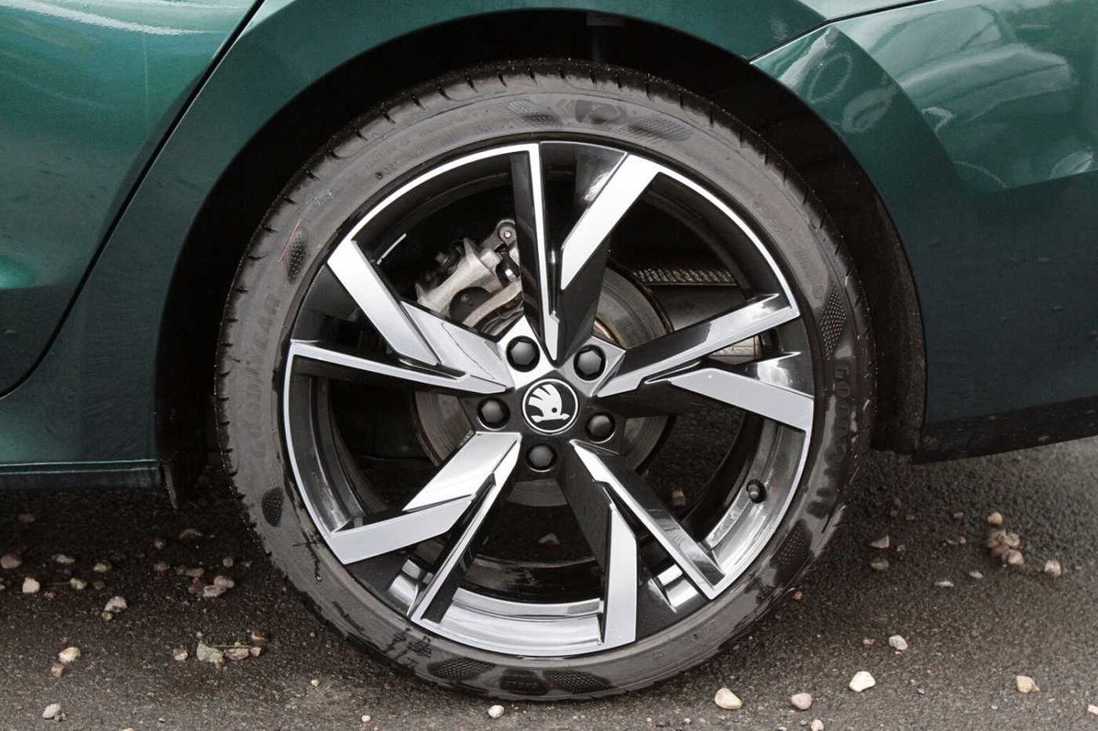 SKODA Octavia Estate 1.5 TSI e-TEC (150ps) SportLine ACT DSG