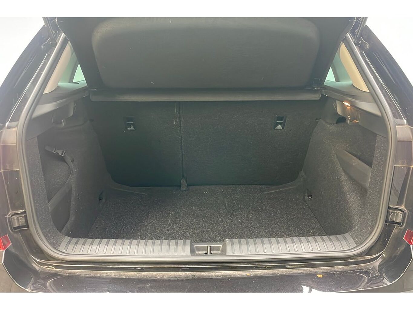 SKODA Kamiq SE L Executive 1.0 TSI 110 PS DSG