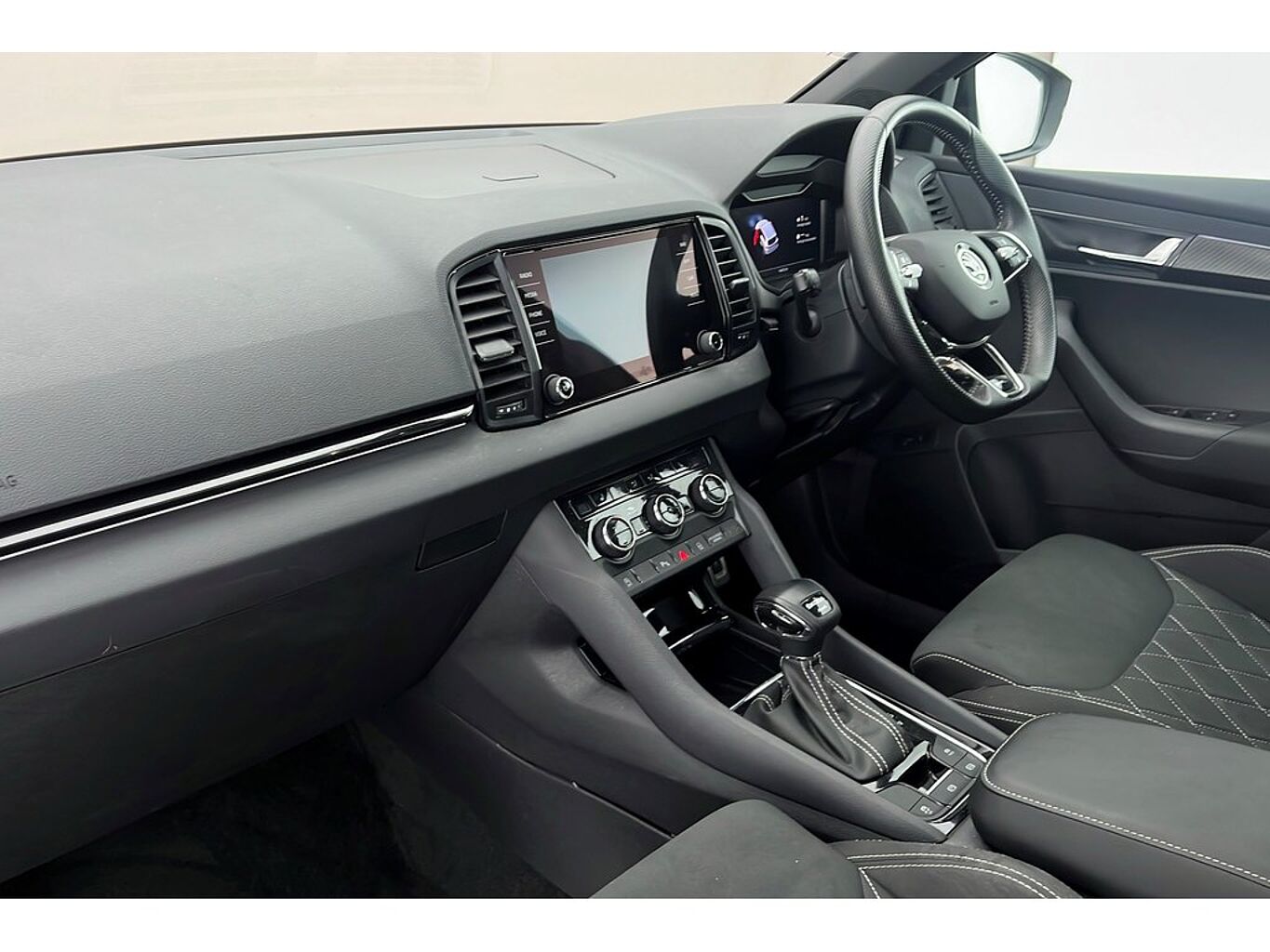 SKODA Karoq SportLine 2.0 TSI 190 PS 4x4 DSG