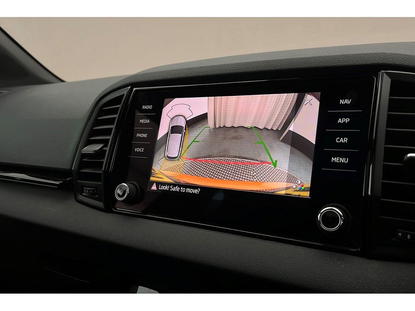 SKODA Karoq SportLine 2.0 TSI 190 PS 4x4 DSG