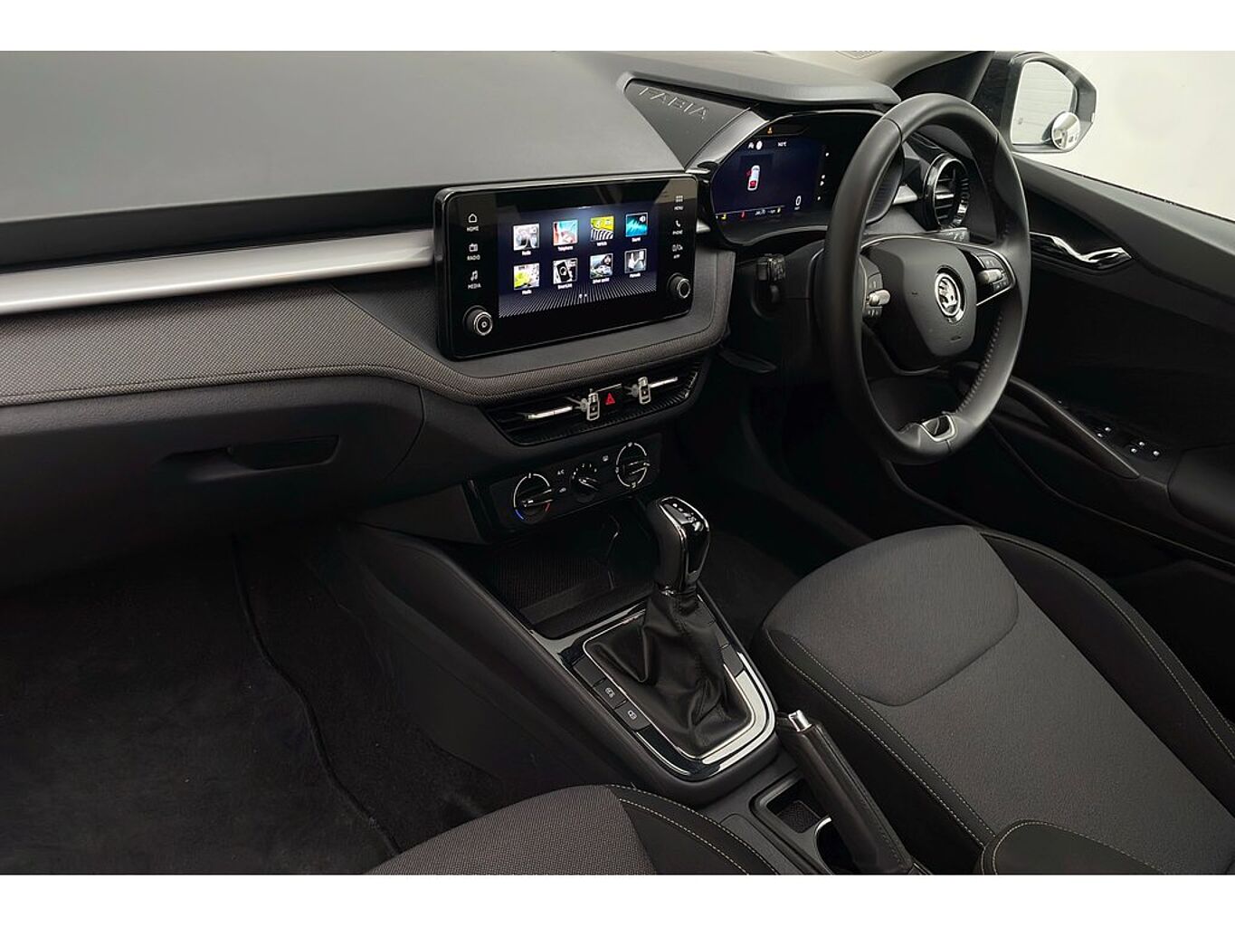 SKODA Fabia Hatch Colour Edition 1.0 TSI 116 PS DSG