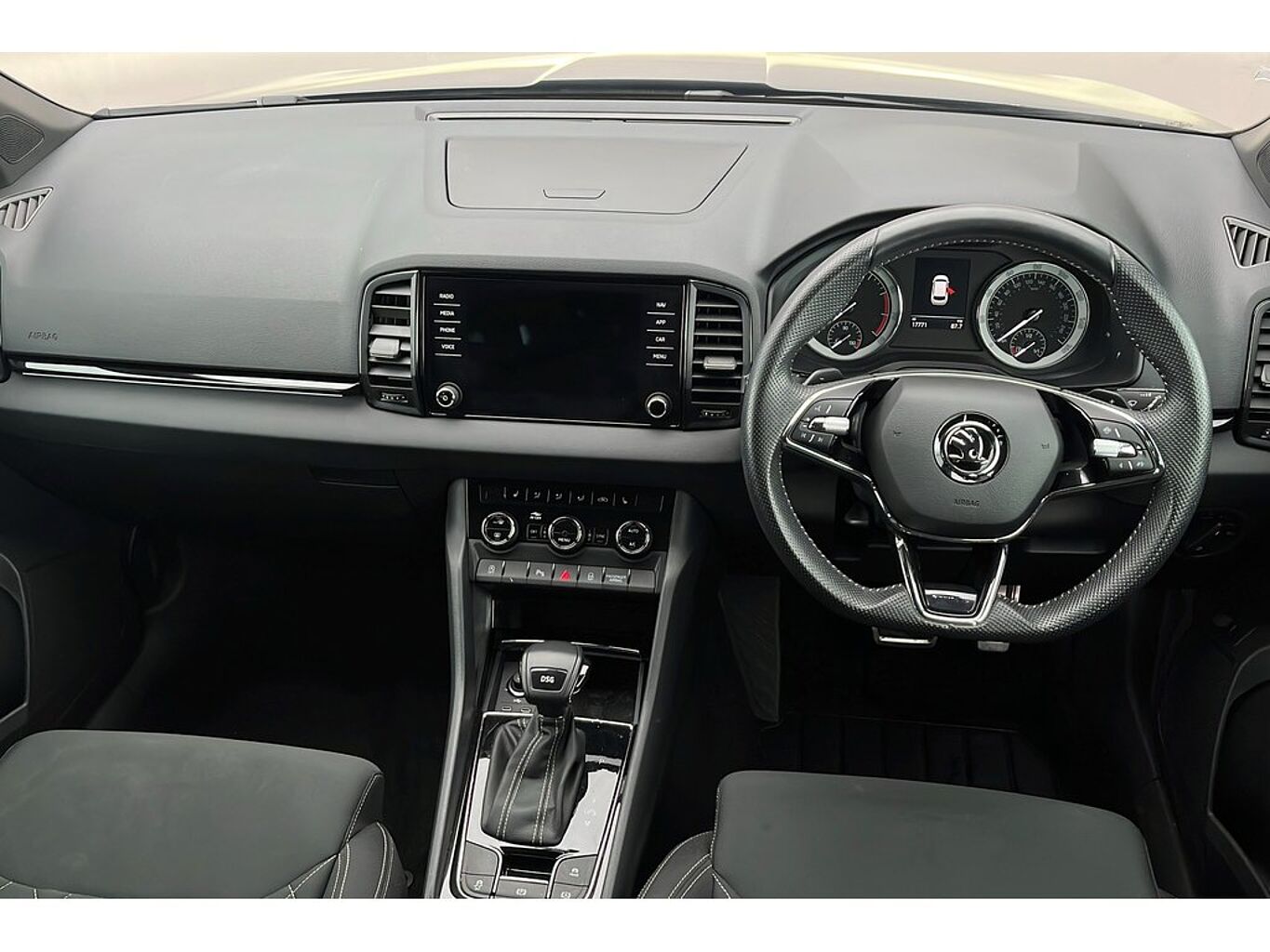 SKODA Karoq Sportline 1.5 TSI 150 PS DSG