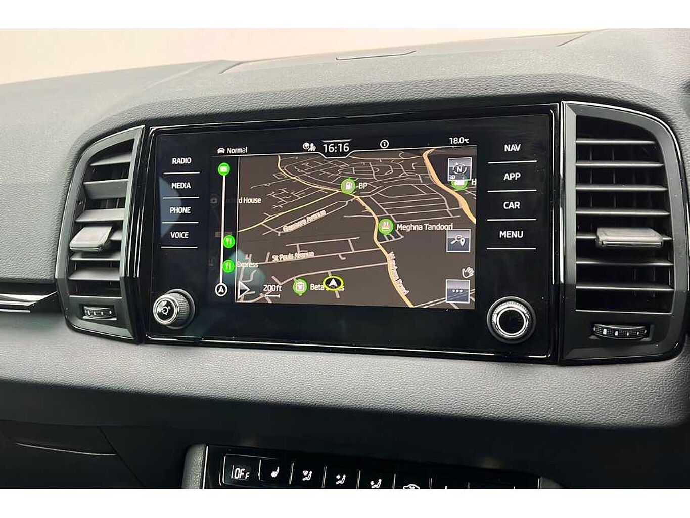 SKODA Karoq Sportline 1.5 TSI 150 PS DSG