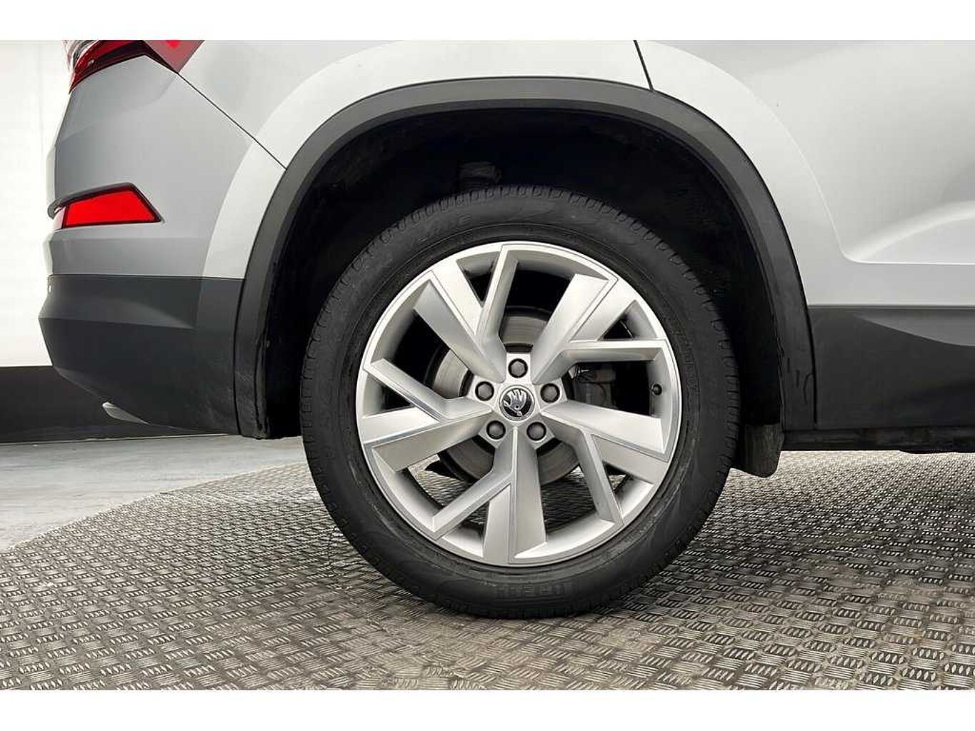 SKODA Kodiaq 1.5 TSI (150ps) SE L (7 seats) ACT DSG SUV