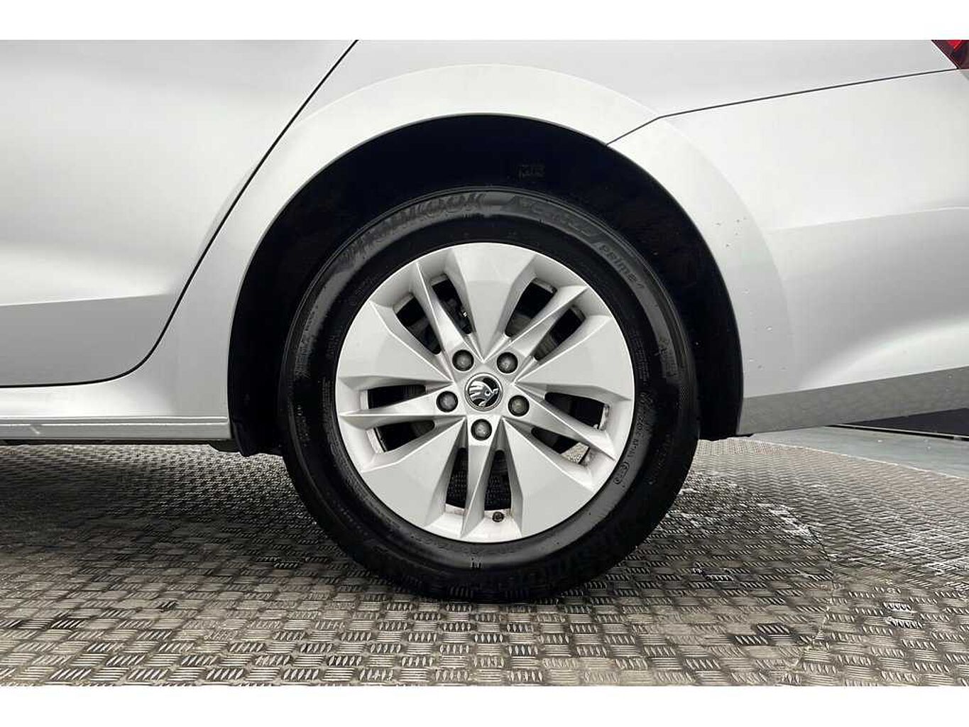 SKODA Octavia Estate SE 1.5 TSI 150 PS 6G Man