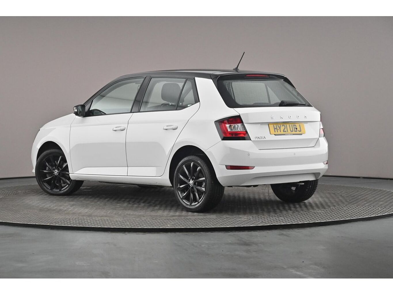 SKODA Fabia Hatch Colour Edition 1.0 TSI 95 PS DSG
