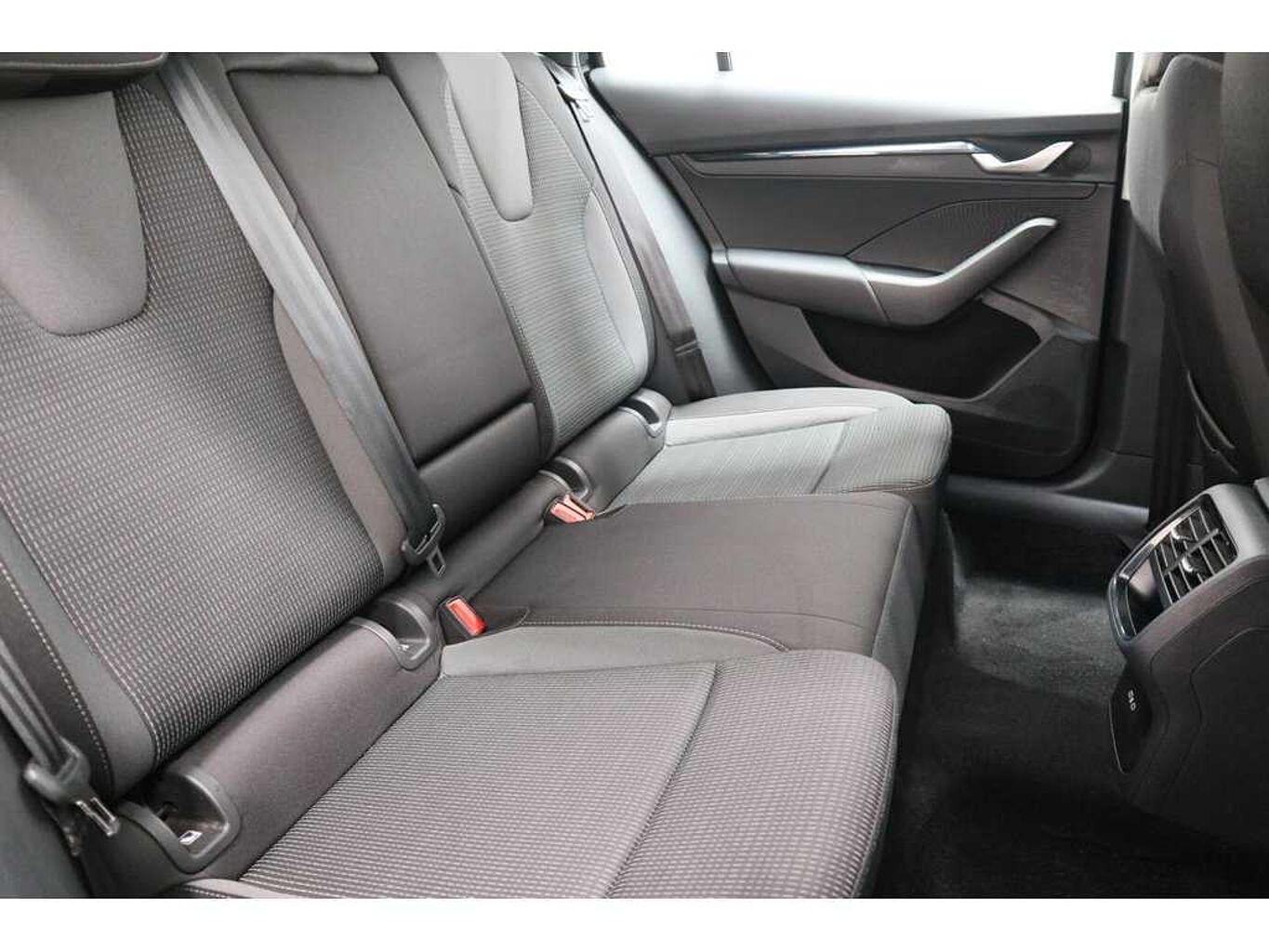 SKODA Octavia Estate SE Technology 1.5 TSI 116 PS 6G Man