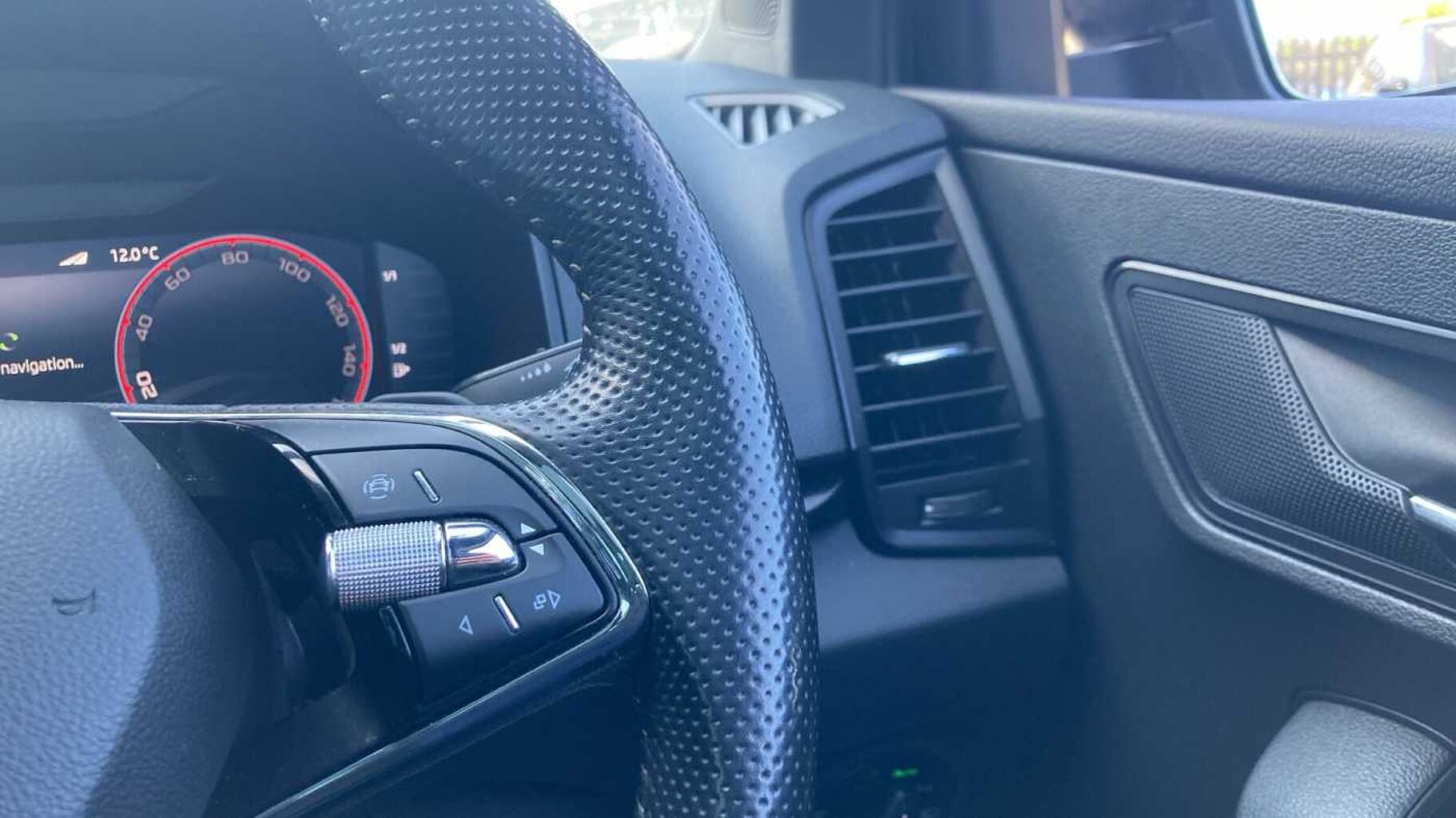 SKODA Karoq SUV 1.5 TSI (150ps) SportLine ACT