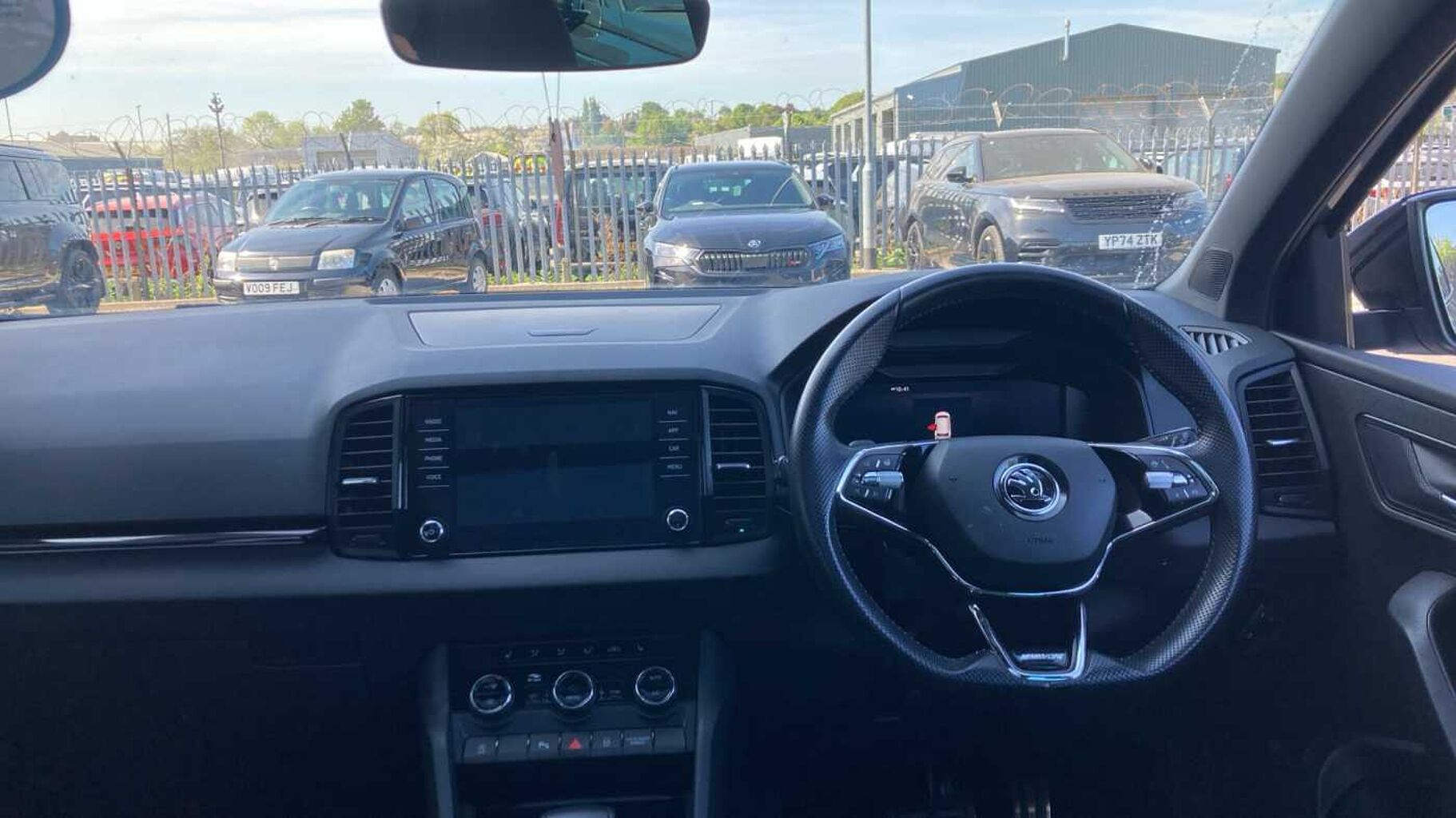 SKODA Karoq SUV 1.5 TSI (150ps) SportLine ACT