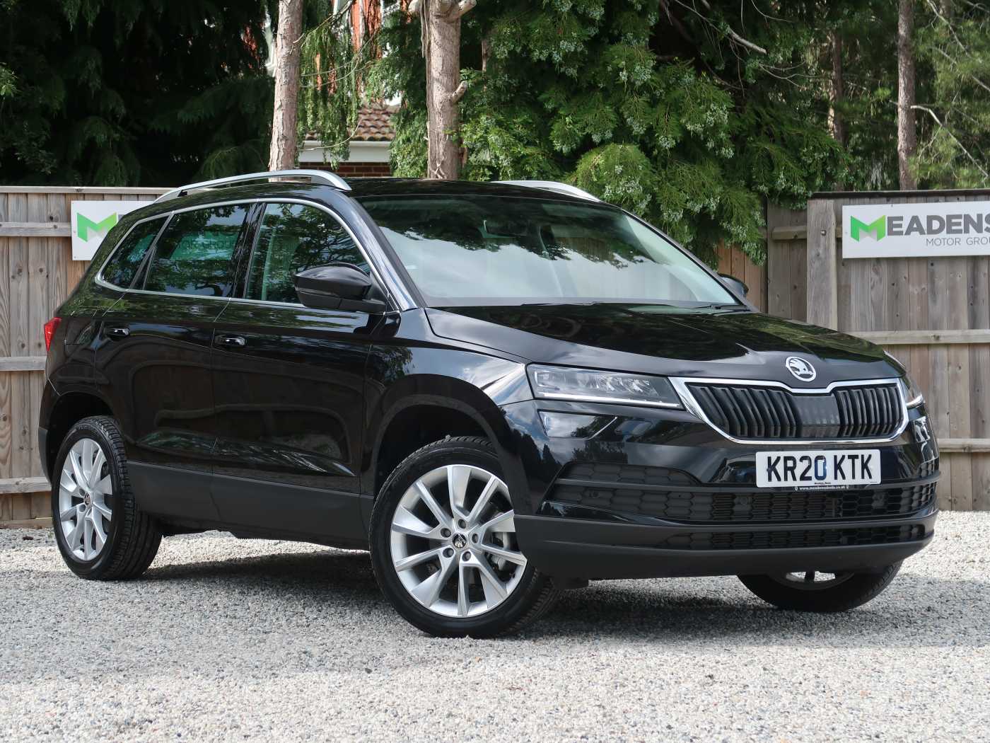 Skoda karoq black