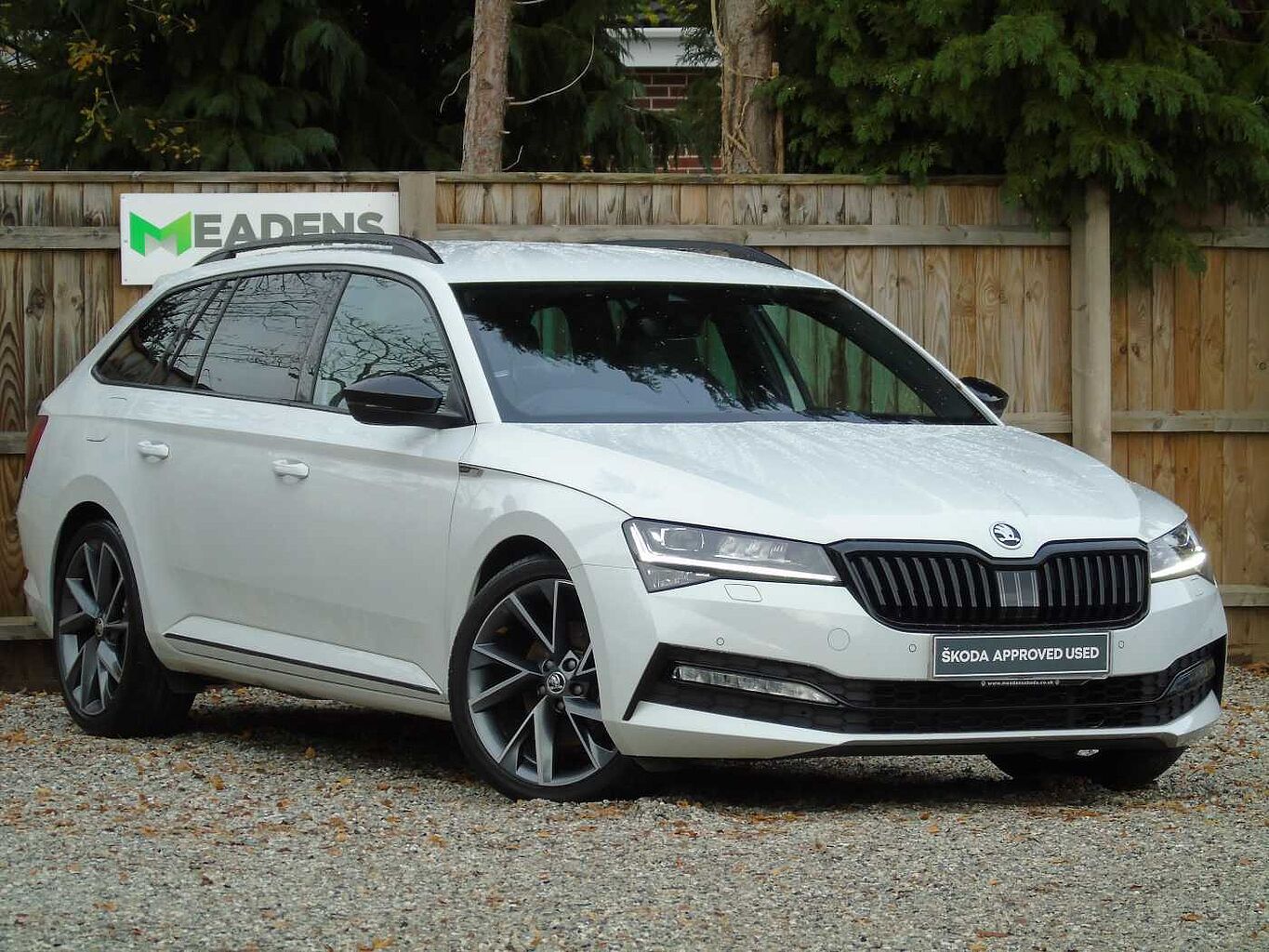 SKODA Superb 2.0 TSI (190ps) SportLine Plus DSG Estate