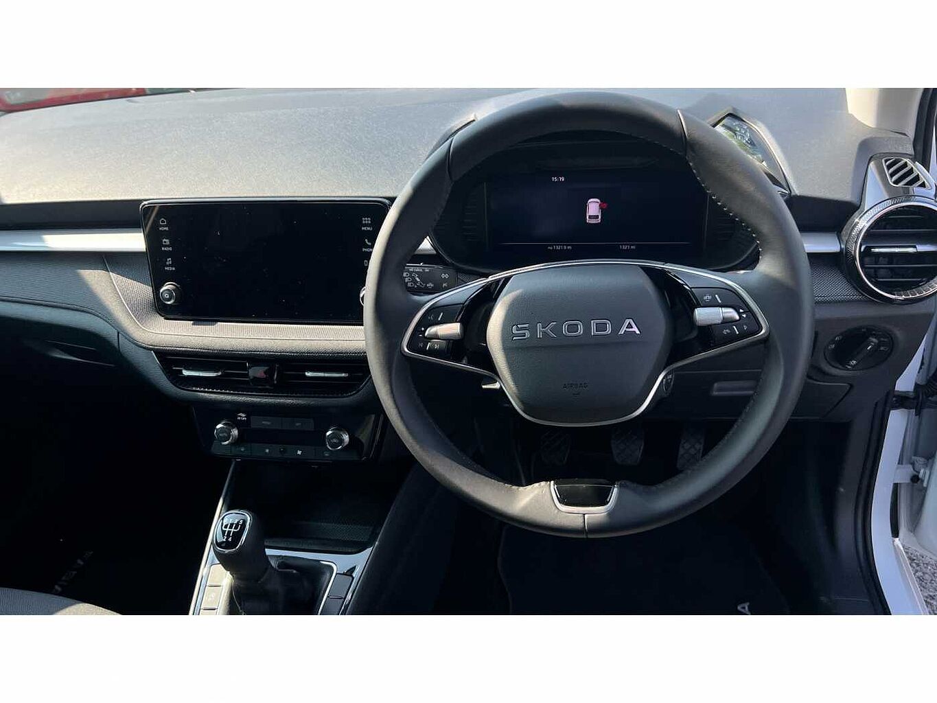 SKODA FABIA Hatch Design Edition 1.0 TSI 95 PS 5G Man
