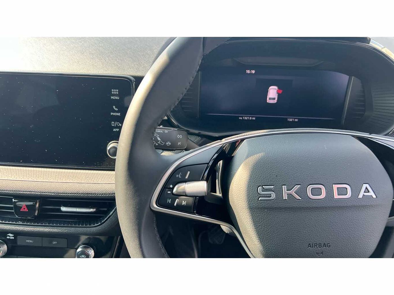 SKODA FABIA Hatch Design Edition 1.0 TSI 95 PS 5G Man