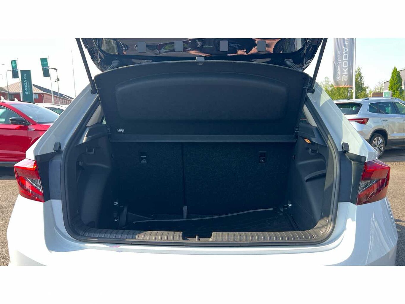 SKODA FABIA Hatch Design Edition 1.0 TSI 95 PS 5G Man