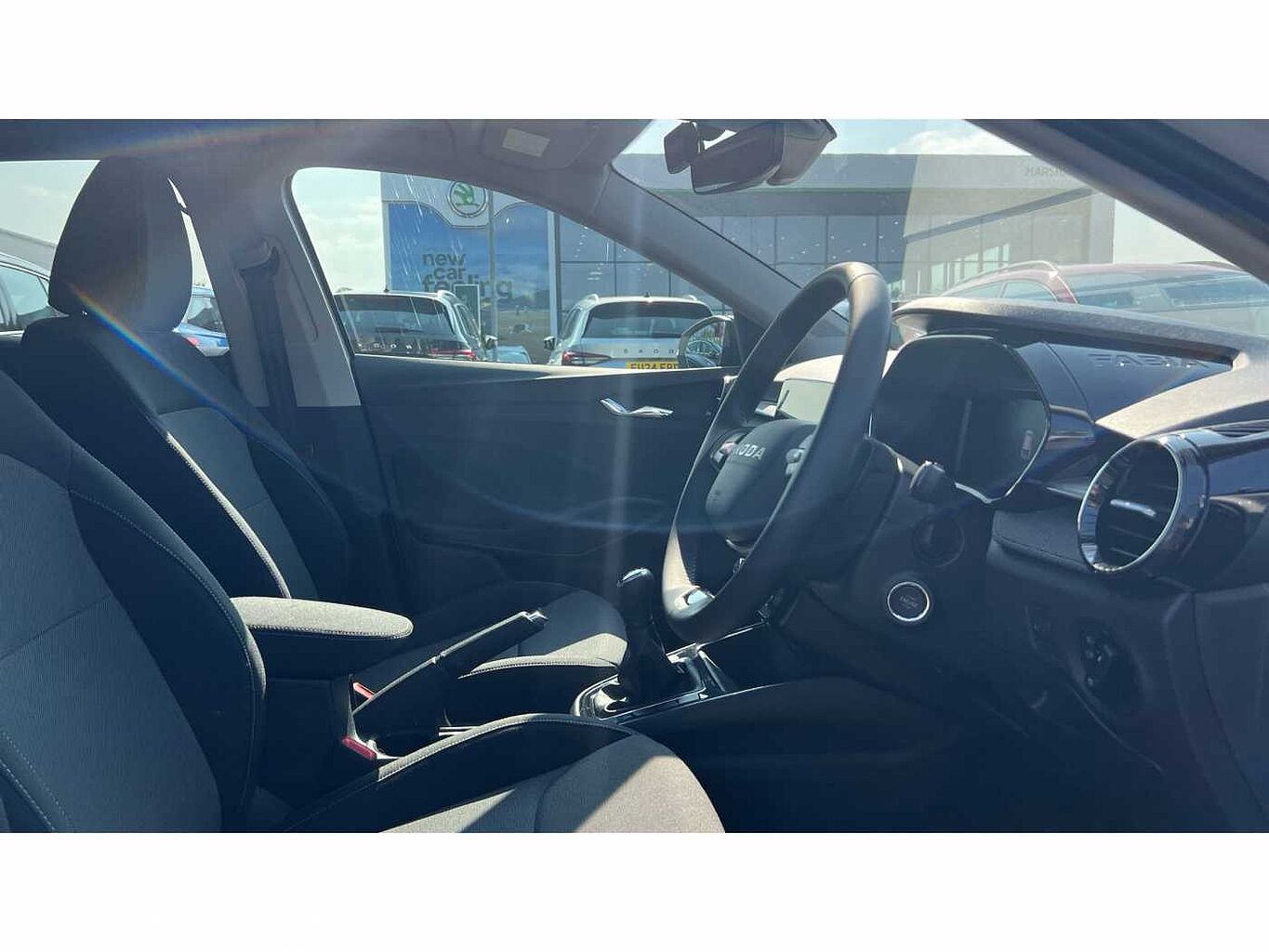SKODA FABIA Hatch Design Edition 1.0 TSI 95 PS 5G Man