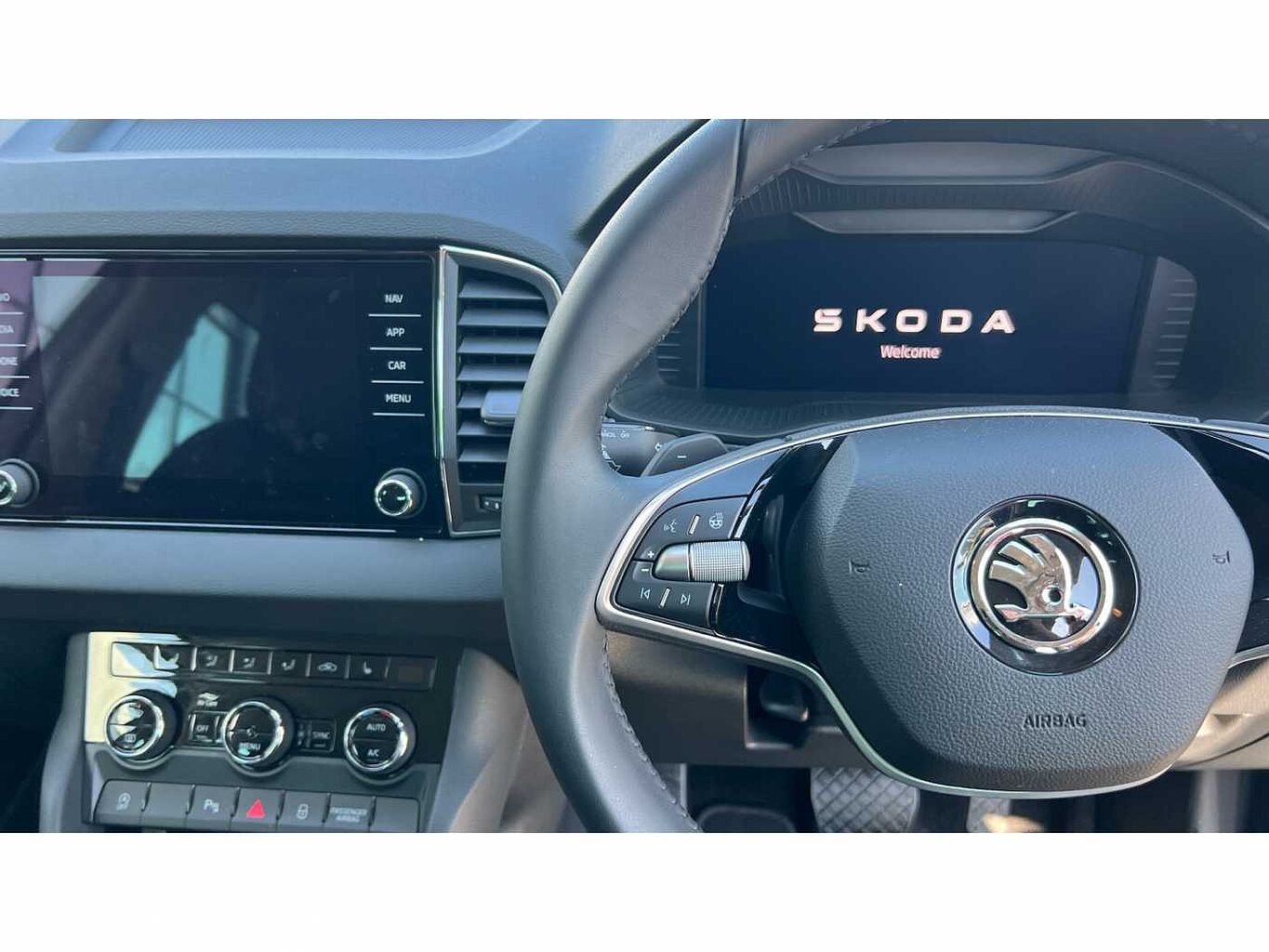 SKODA Karoq SUV 1.5 TSI (150ps) SE L ACT DSG