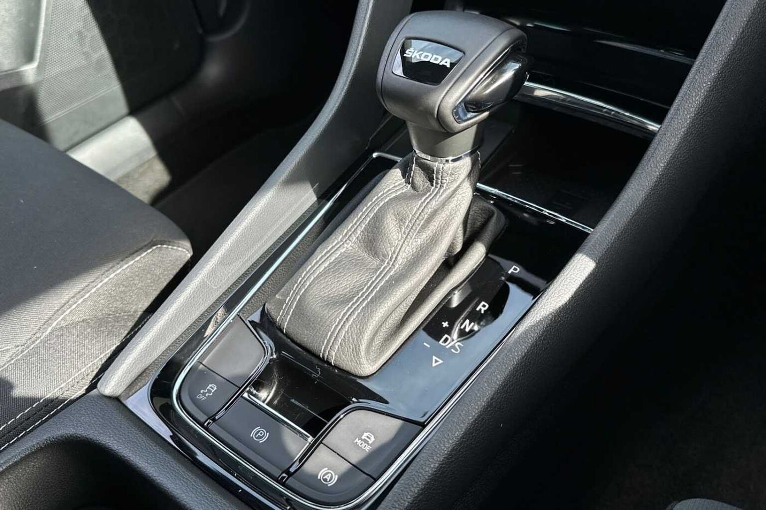 SKODA Karoq SUV 1.5 TSI (150ps) SportLine ACT