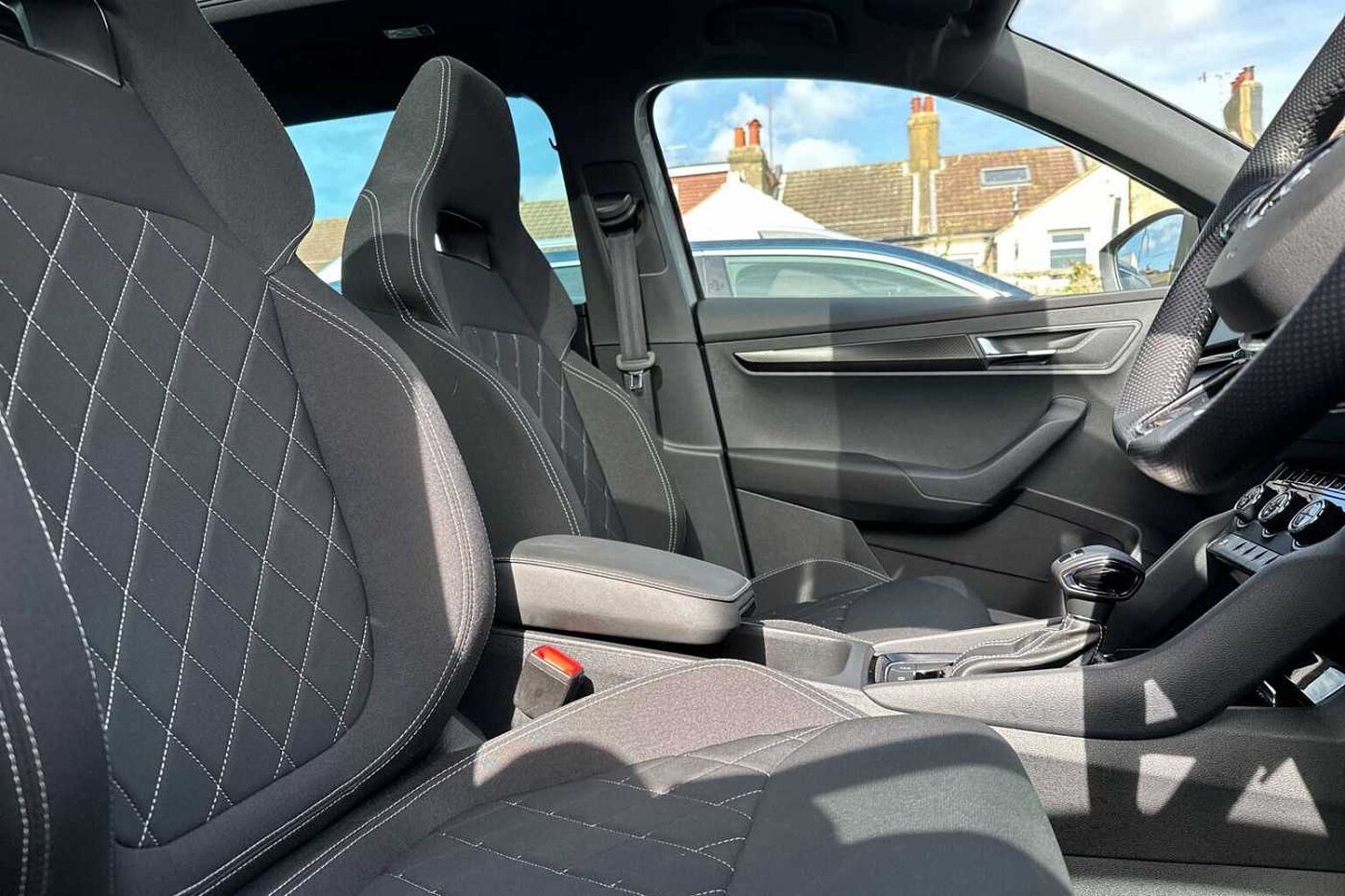 SKODA Karoq SUV 1.5 TSI (150ps) SportLine ACT