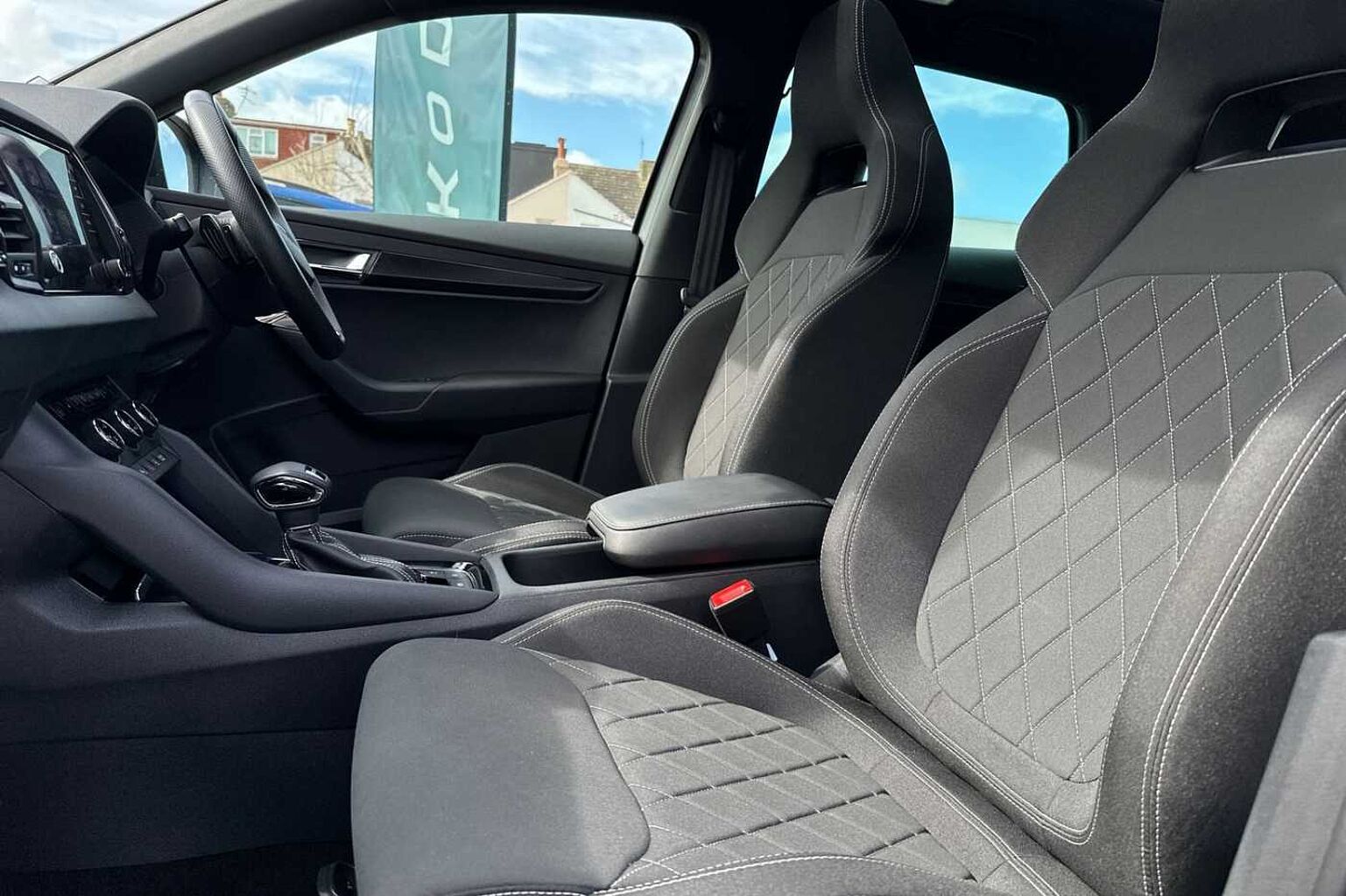 SKODA Karoq SUV 1.5 TSI (150ps) SportLine ACT