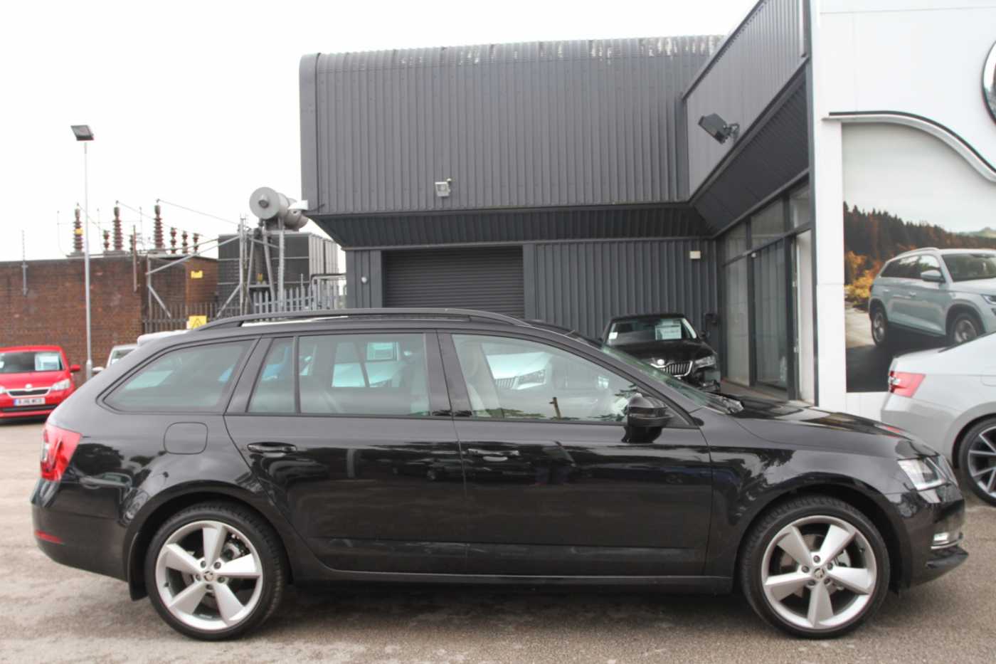 Black skoda octavia