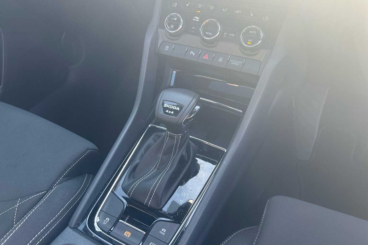SKODA KAROQ 2.0 TDI [150] Sportline 4x4 5dr DSG