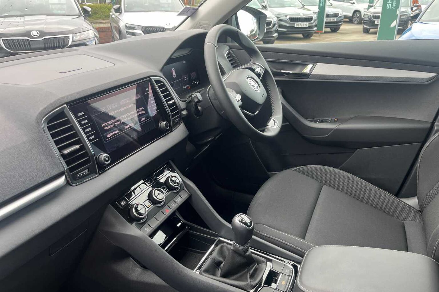 SKODA KAROQ 1.0 TSI SE Drive 5dr