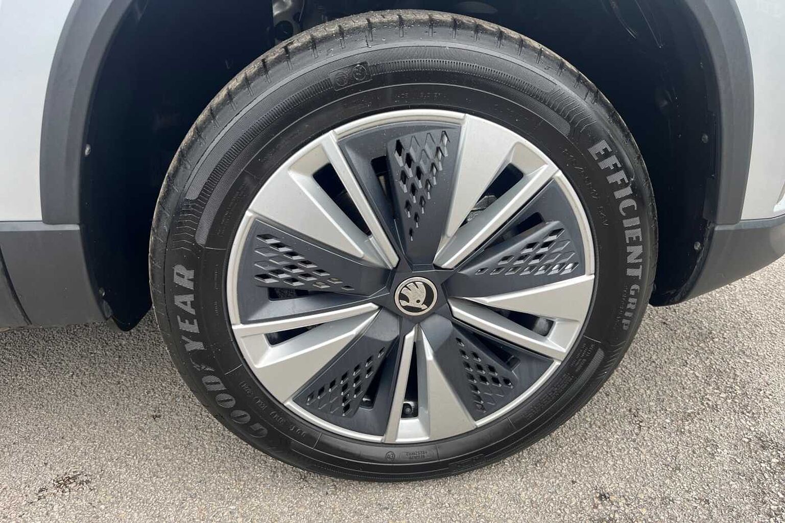 SKODA KAROQ 1.0 TSI SE Drive 5dr