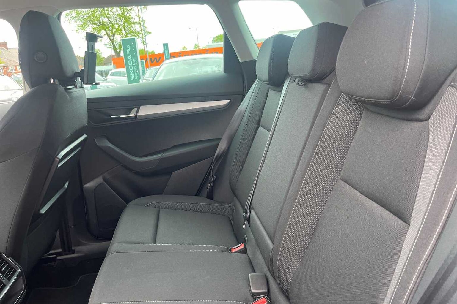 SKODA KAROQ 1.0 TSI SE Drive 5dr