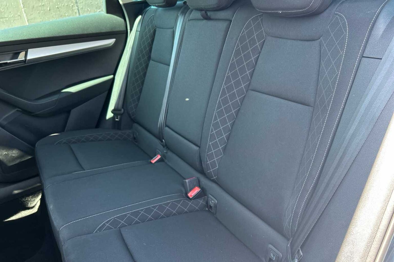 SKODA KAROQ 1.5 TSI SE 5dr DSG