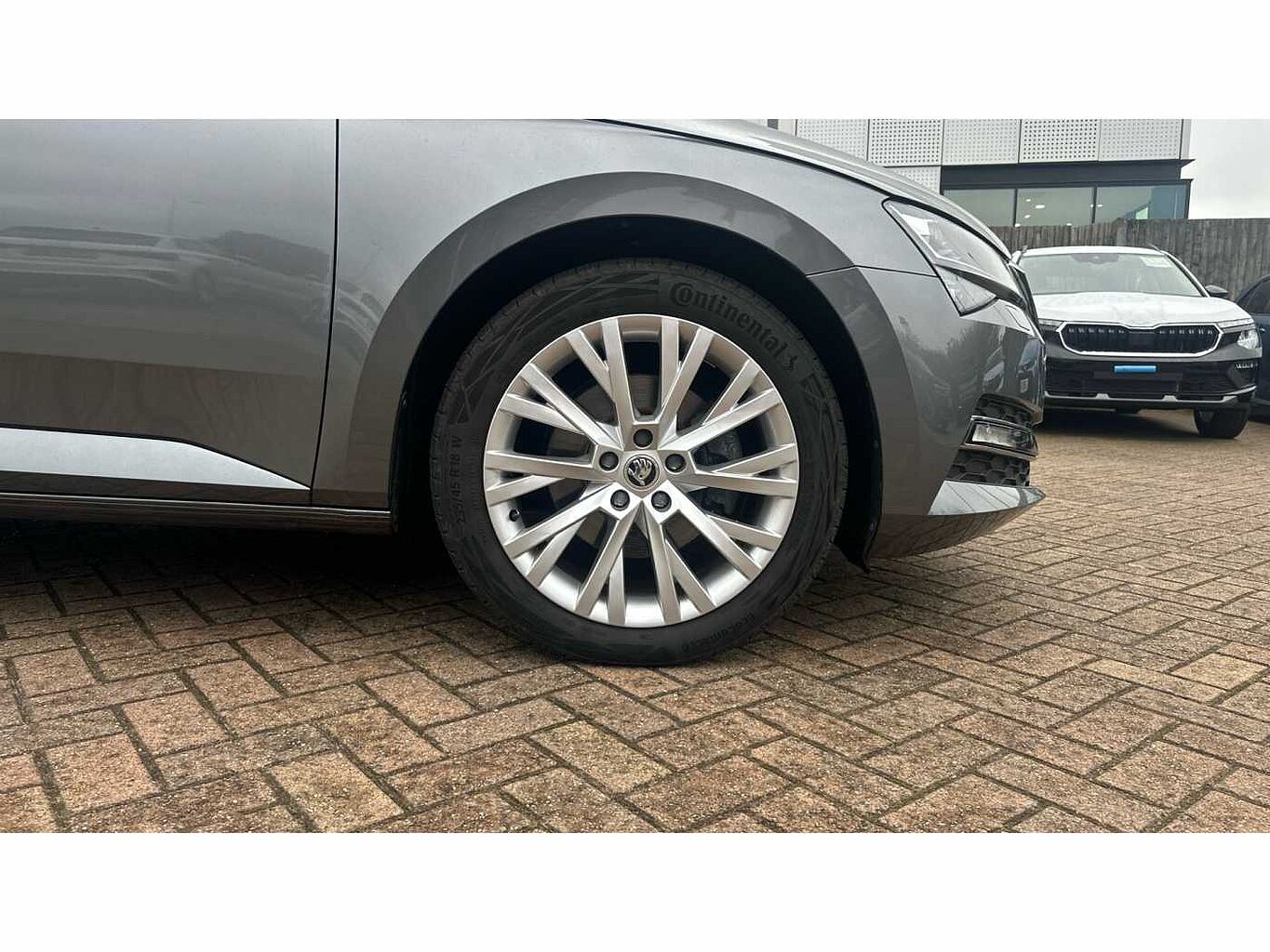 SKODA Superb 2.0TDI (150ps) SE L SCR DSG