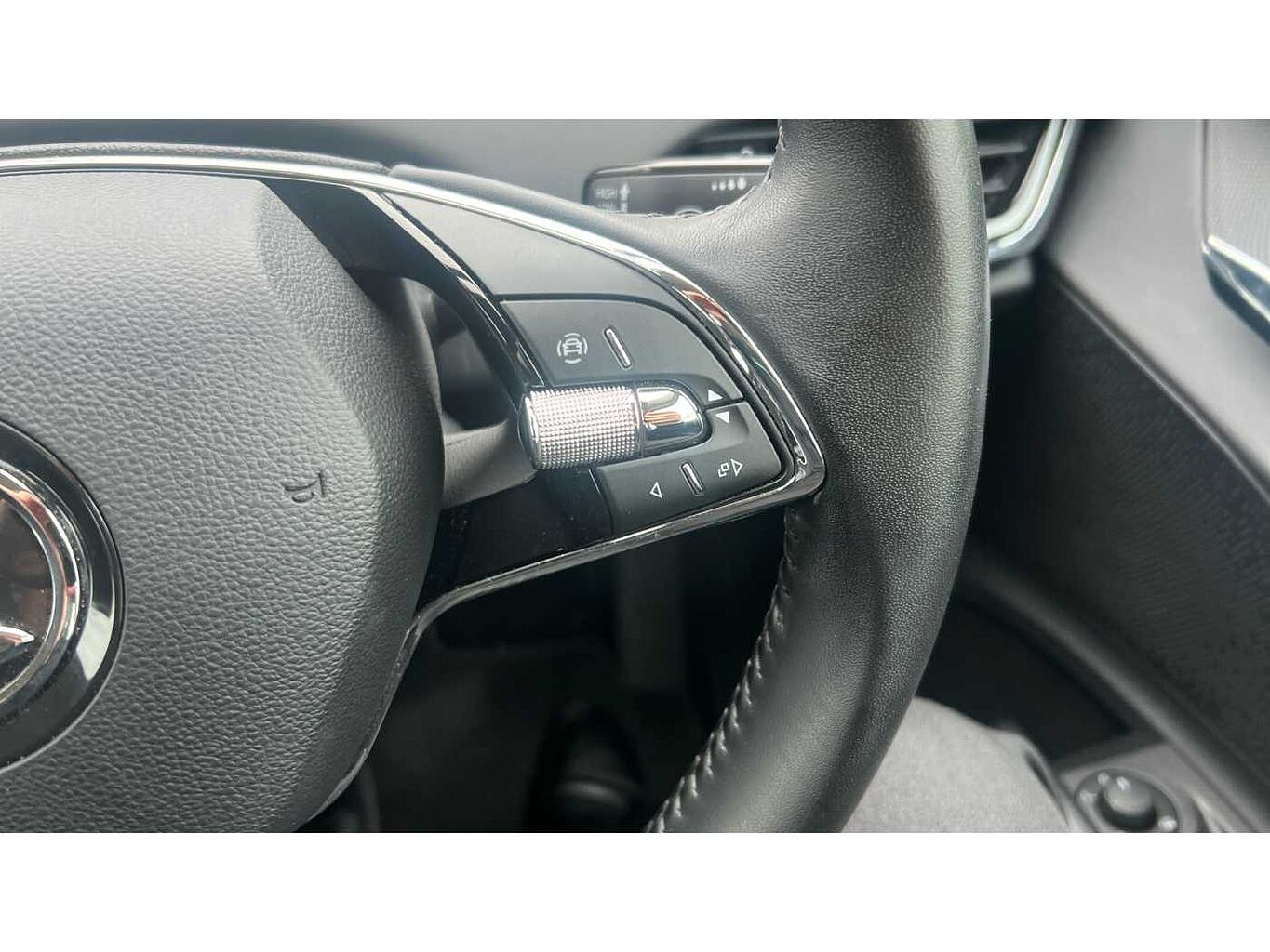 SKODA ENYAQ 132kW 60 ecoSuite 62kWh 5dr Auto [120kW]