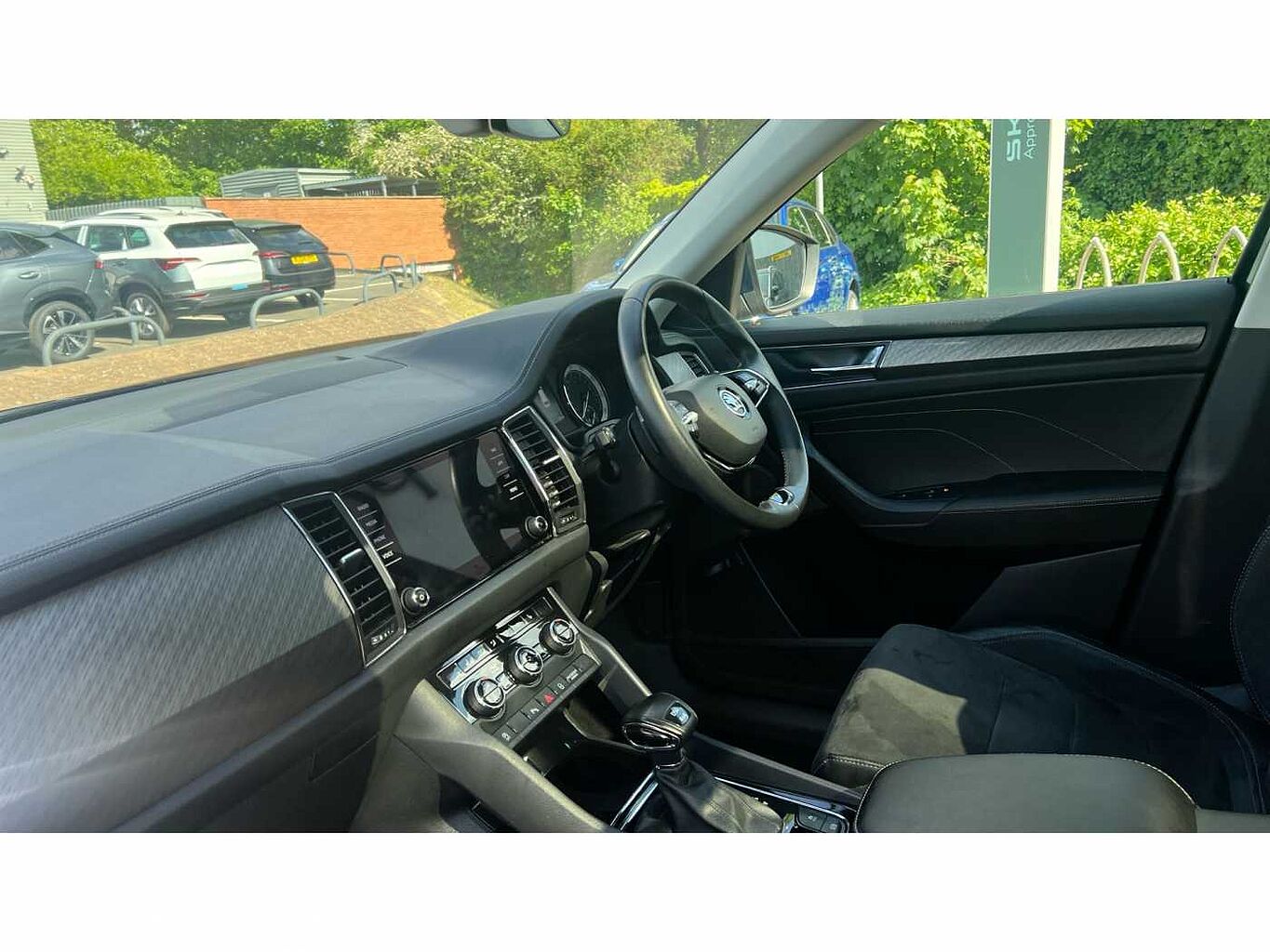 SKODA Kodiaq 2.0TDI (150ps) 4X4 SE L 7 seats SCR DSG SUV