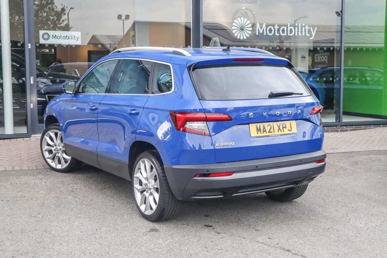 SKODA Karoq 1.0 TSI SE L SUV 5dr Petrol Manual Euro 6 (s/s) (110 ps)