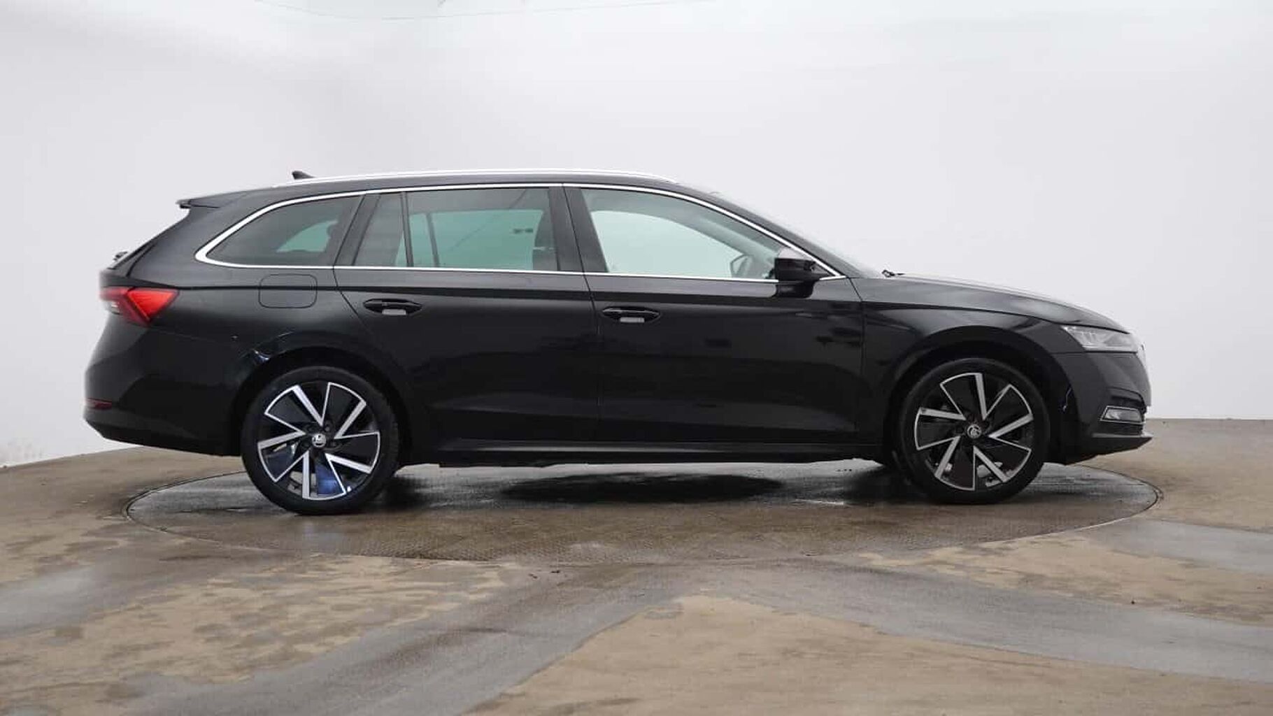 SKODA Octavia 1.4 TSI iV 13kWh SE L Estate 5dr Petrol Plug-in Hybrid DSG Euro 6 (s/s) (204 ps)