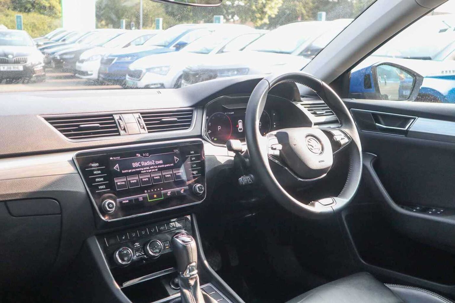 SKODA Superb 2.0 TDI SE Technology Estate 5dr Diesel DSG Euro 6 (s/s) (150 ps)