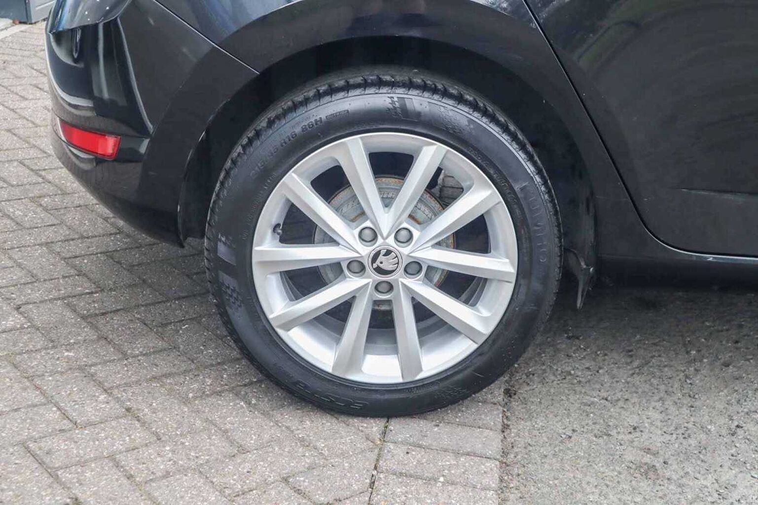 SKODA Fabia 1.0 Colour Edition Hatchback 5dr Petrol Manual Euro 6 (s/s) (60 ps)