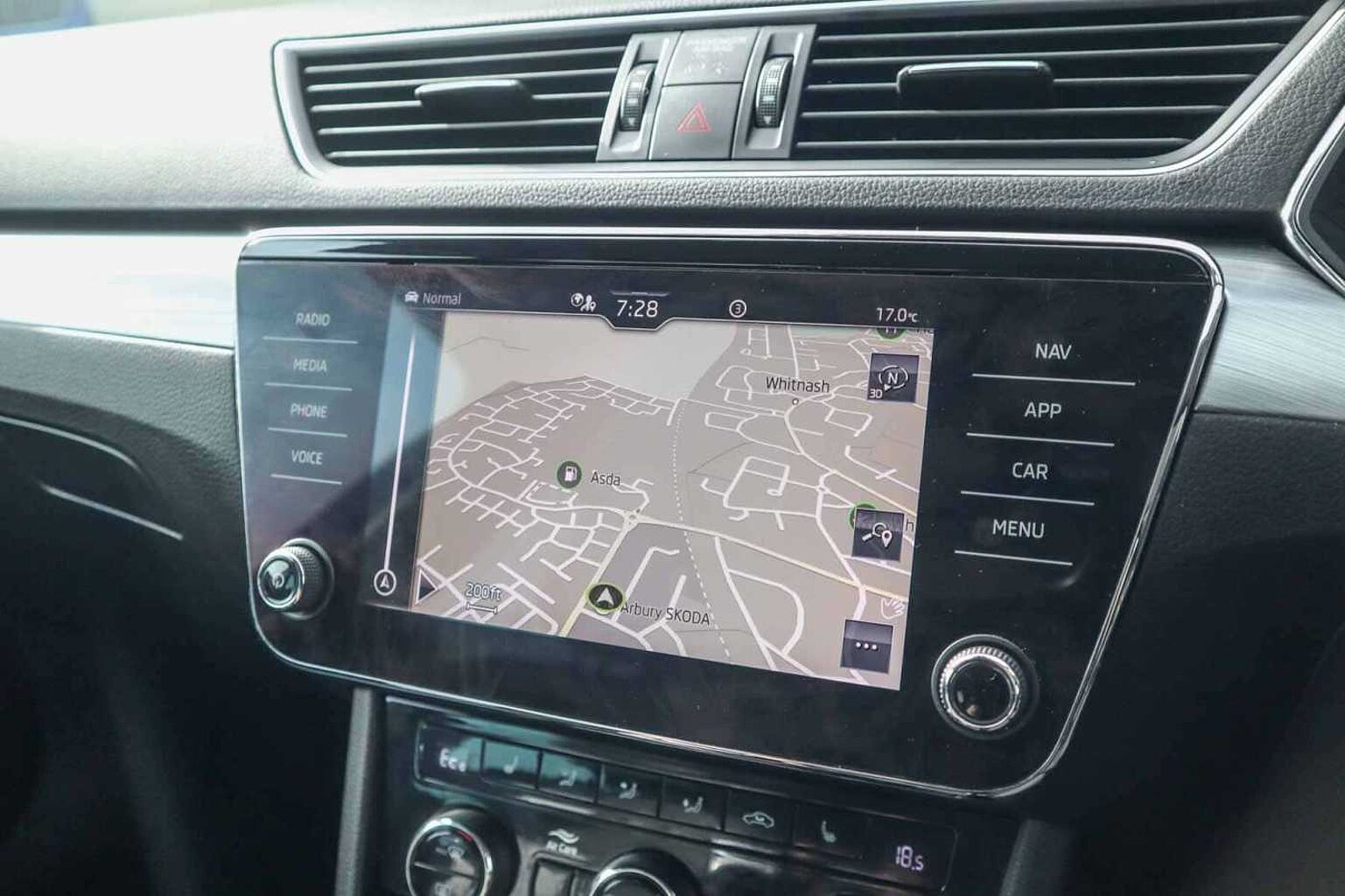 SKODA Superb 1.4 TSI iV 13kWh SE Technology Estate 5dr Petrol Plug-in Hybrid DSG Euro 6 (s/s)