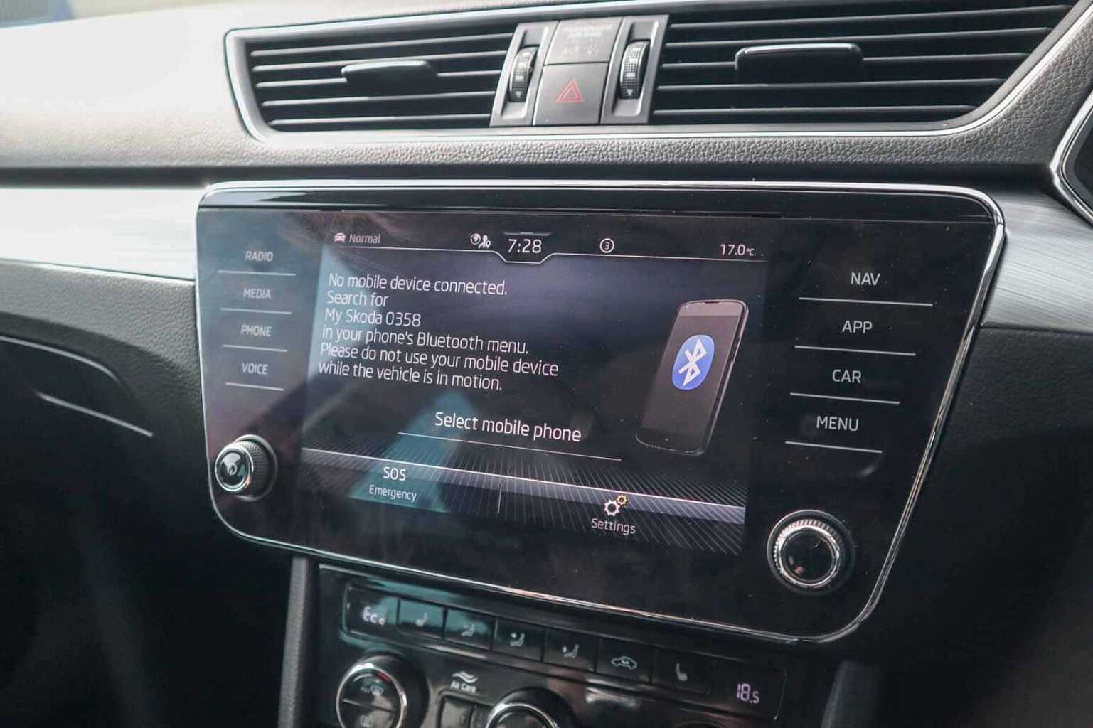SKODA Superb 1.4 TSI iV 13kWh SE Technology Estate 5dr Petrol Plug-in Hybrid DSG Euro 6 (s/s)