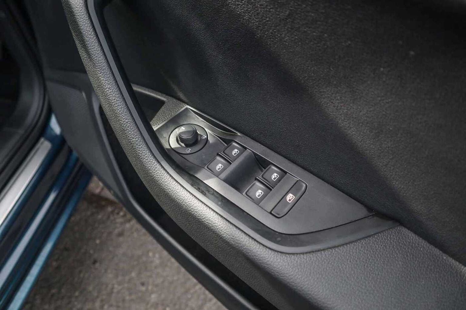 SKODA Superb 1.4 TSI iV 13kWh SE Technology Estate 5dr Petrol Plug-in Hybrid DSG Euro 6 (s/s)
