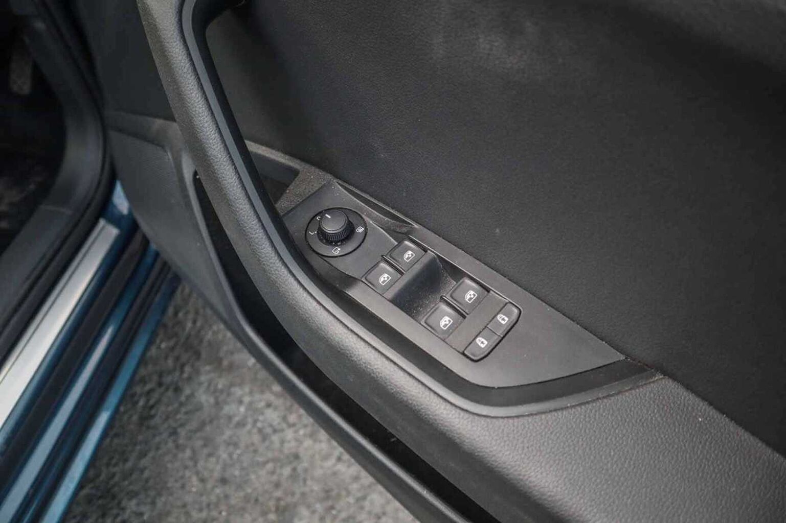 SKODA Superb 2.0 TDI SE Technology Estate 5dr Diesel DSG Euro 6 (s/s) (122 ps)